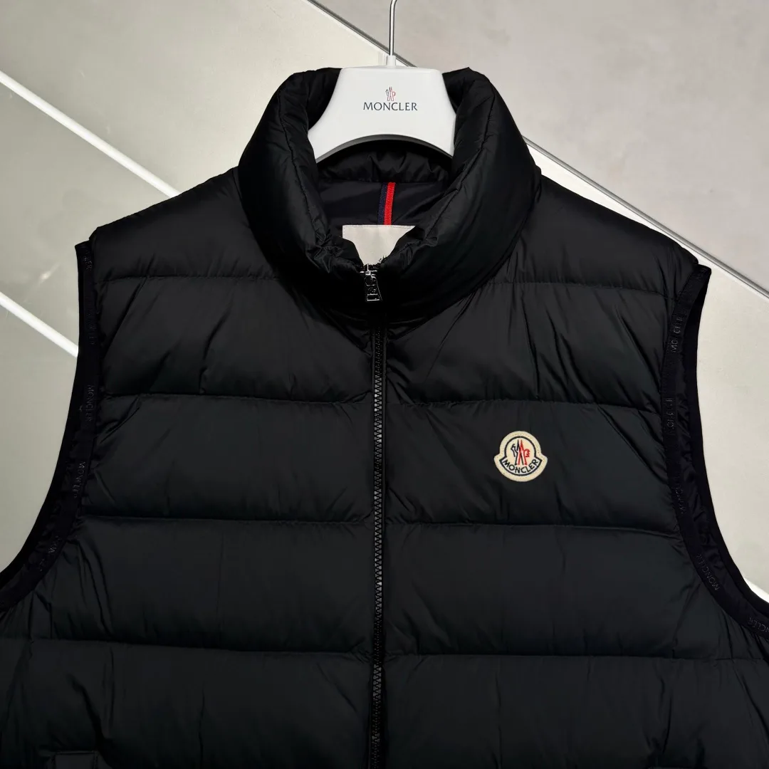 Men's Vests MONCLER 17296404