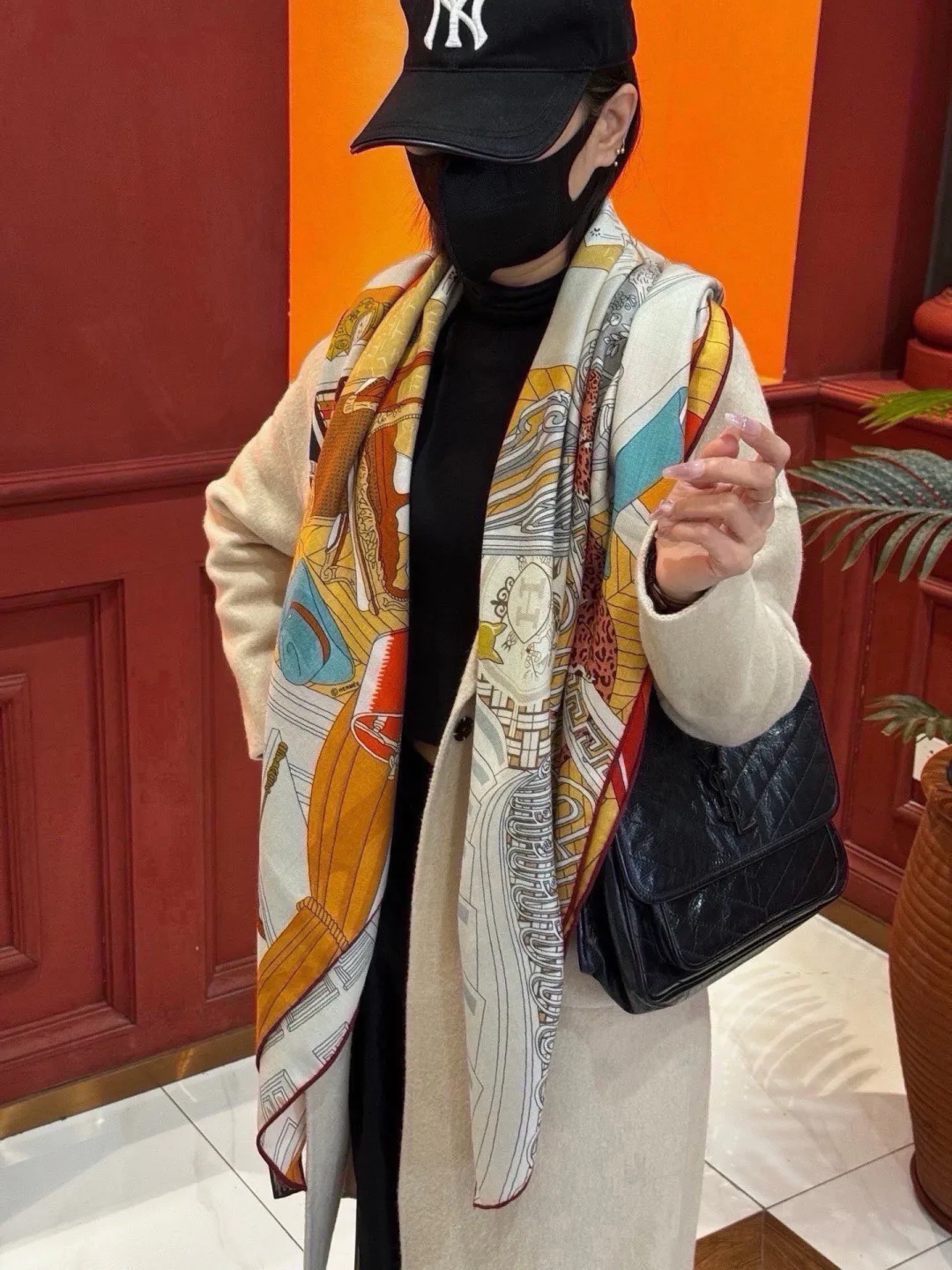 Silk Scarves HERMES 18222550