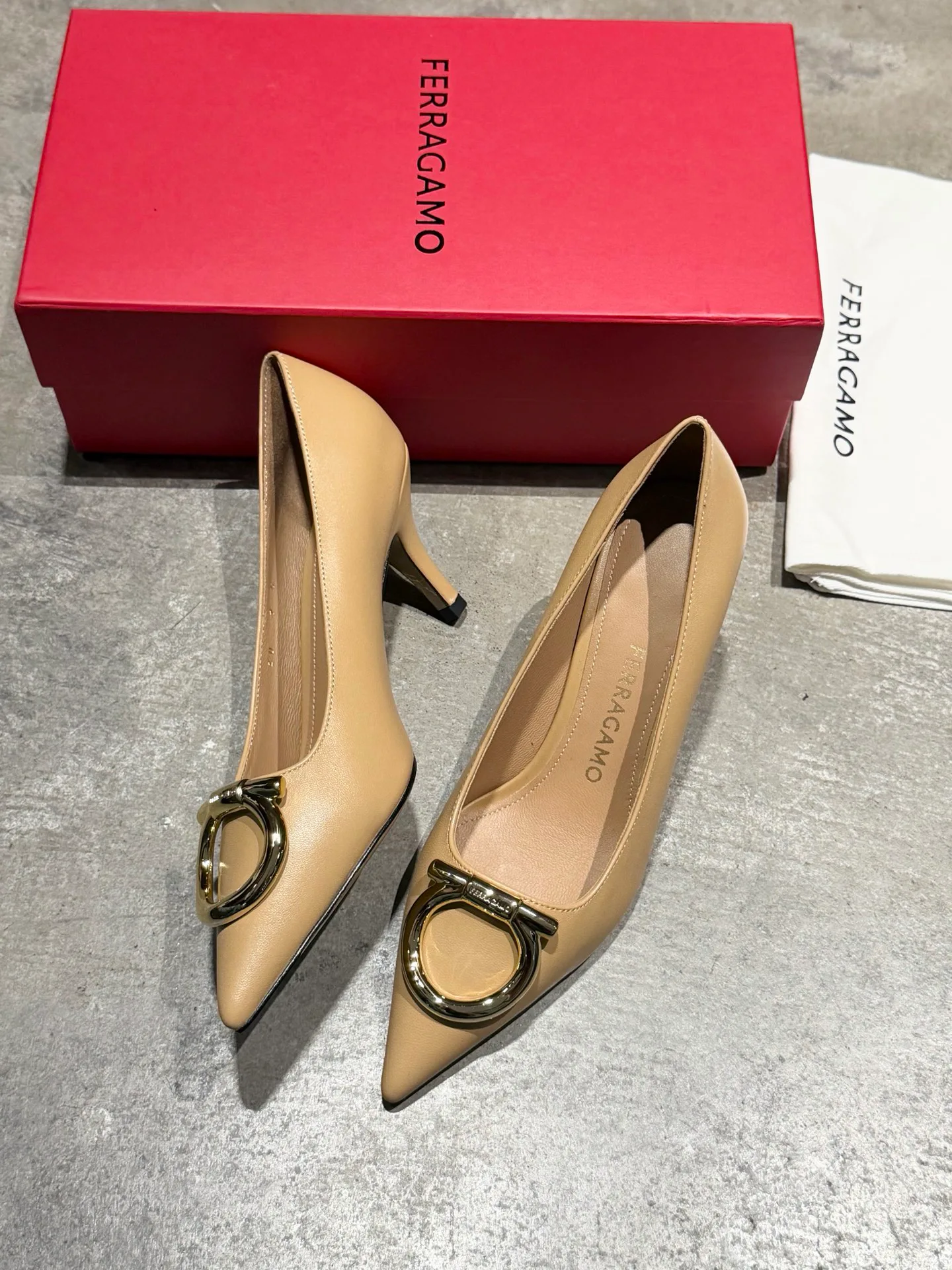 Women's Heels SALVATORE FERRAGAMO 17897968
