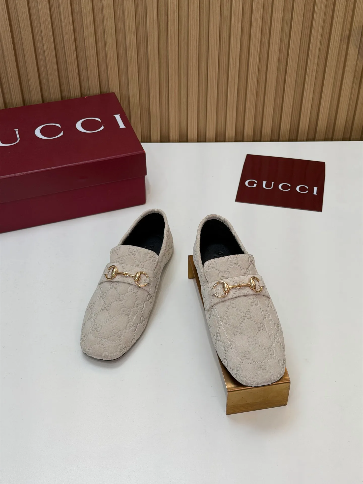 Women's Loafers And Moccasins GUCCI 18083808