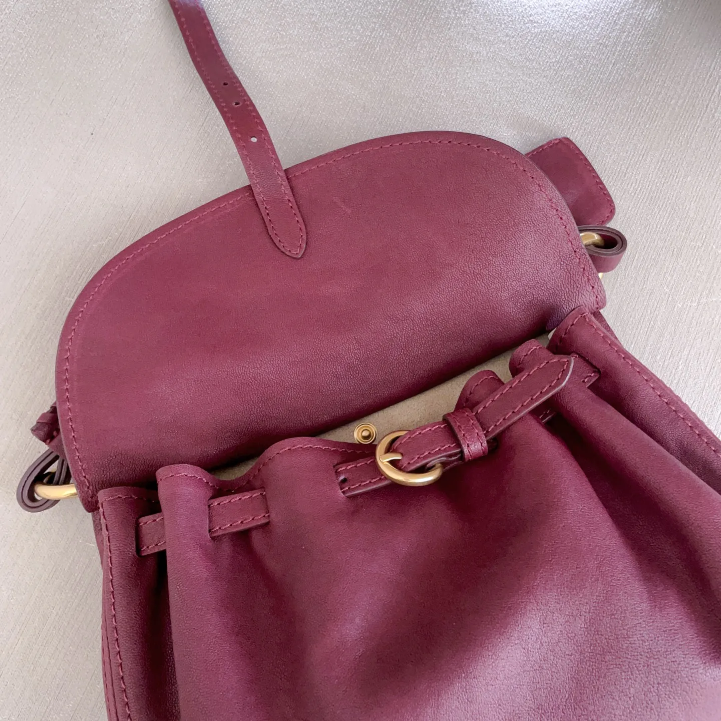 Классические Сумки Женские Miu Miu 18602470