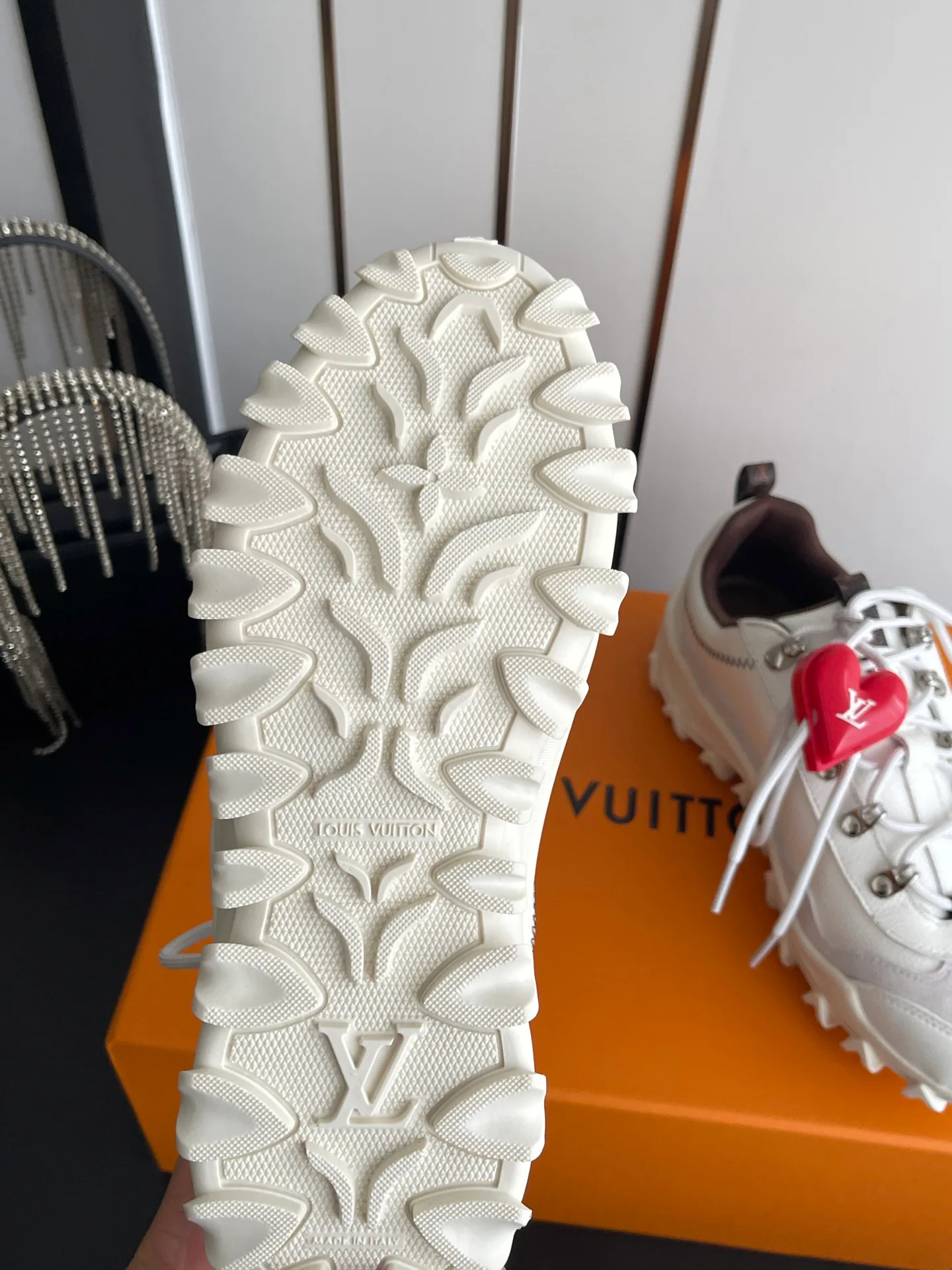 Women's Sneakers LOUIS VUITTON 17554381