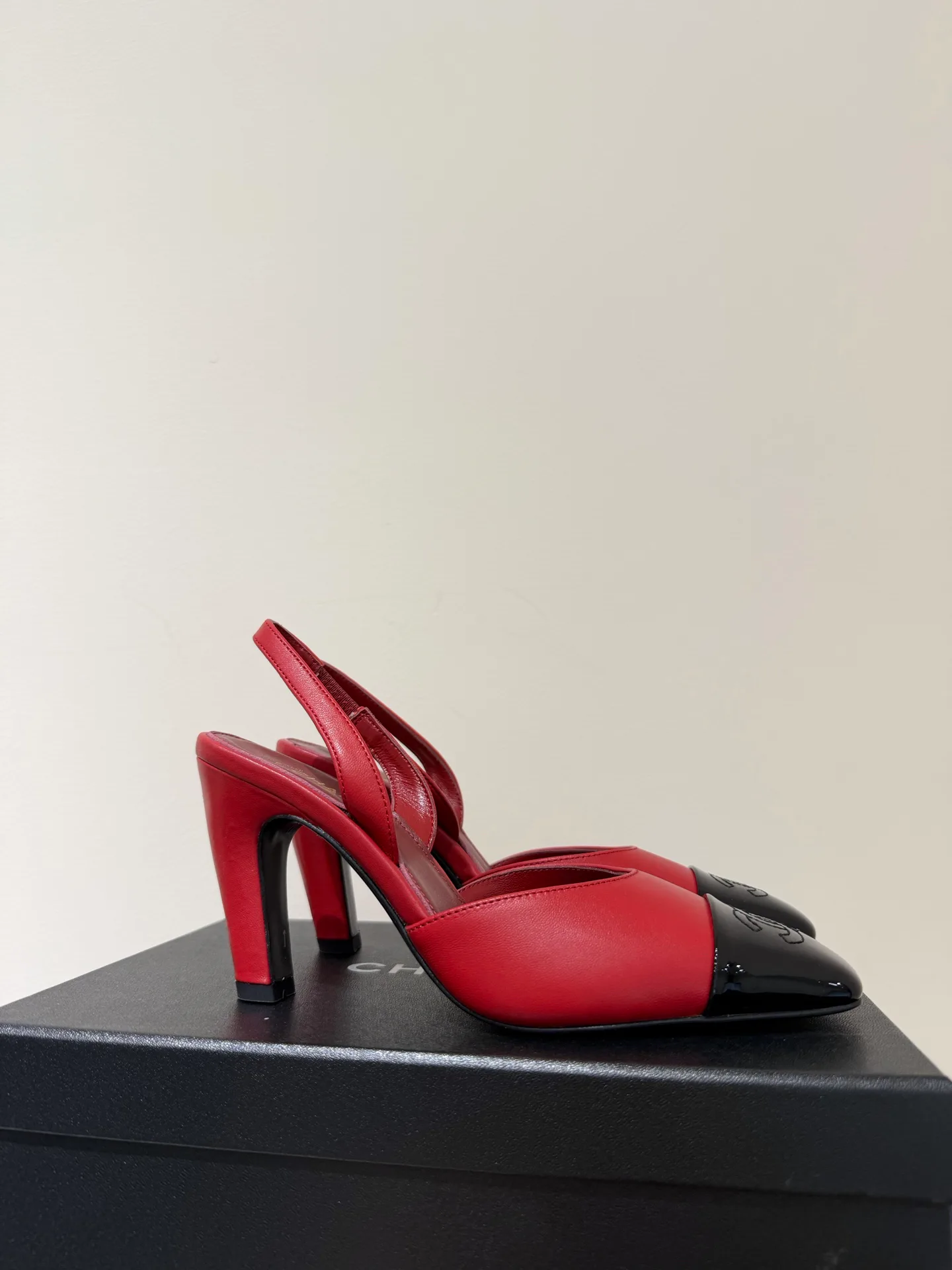 Women's Heels CHANEL 18080016