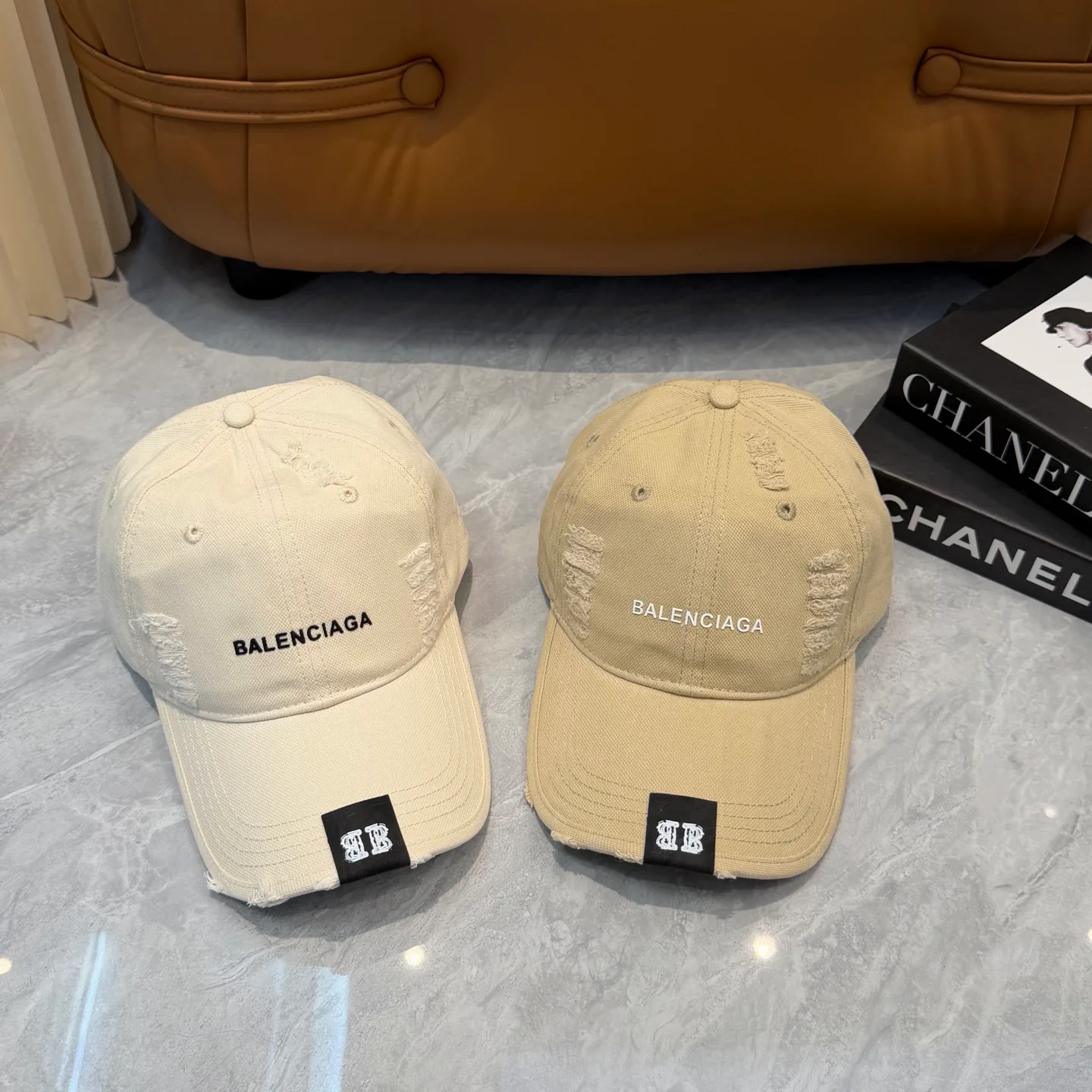 Hats BALENCIAGA 16853088