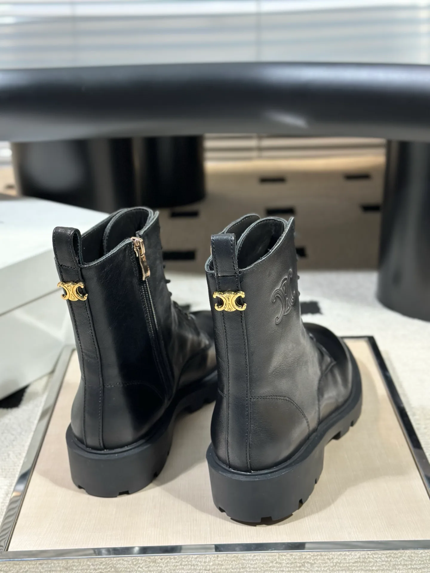 Ботинки Женские Celine 18638478