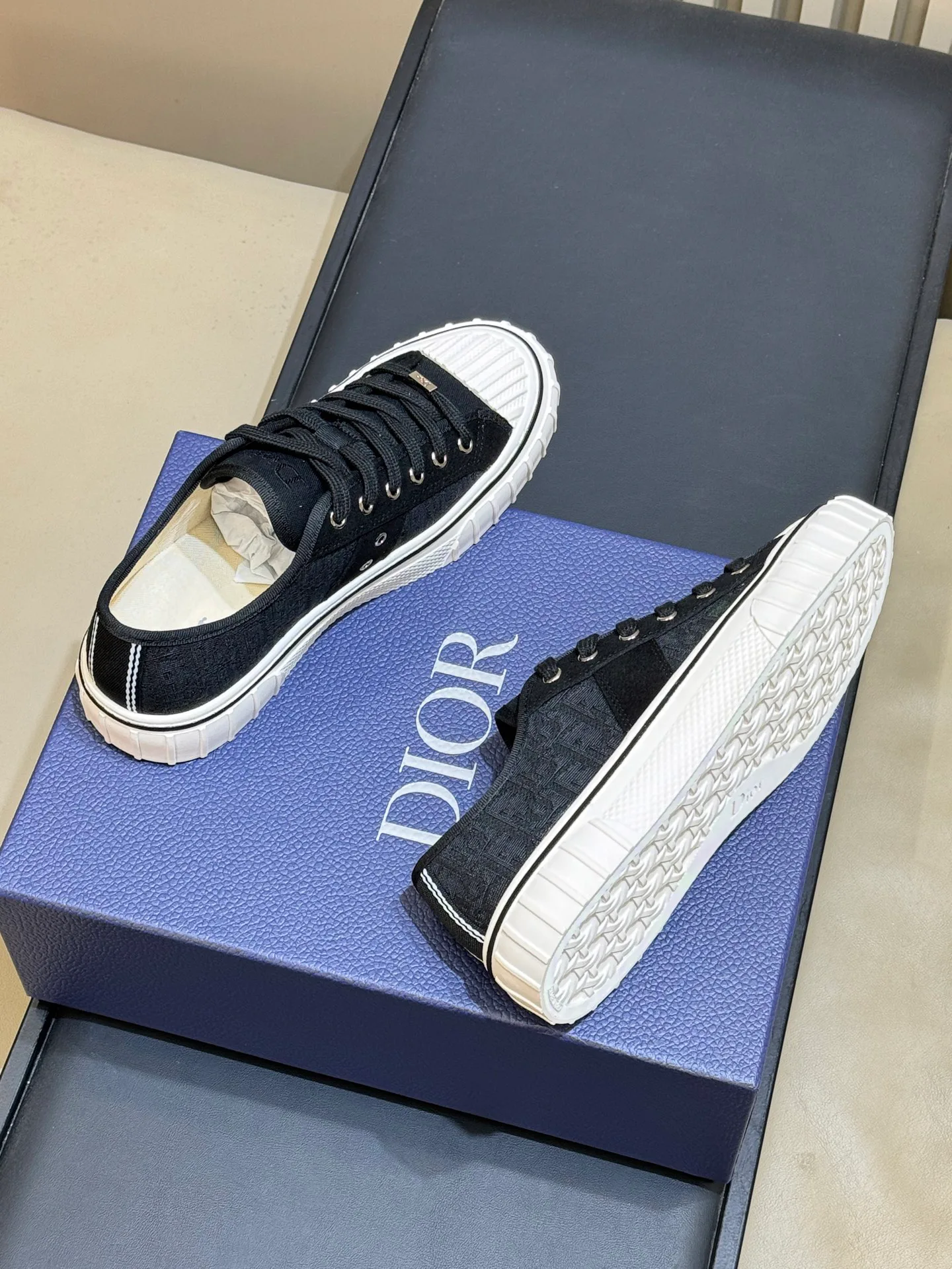 Women's Sneakers CHRISTIAN DIOR 17915341