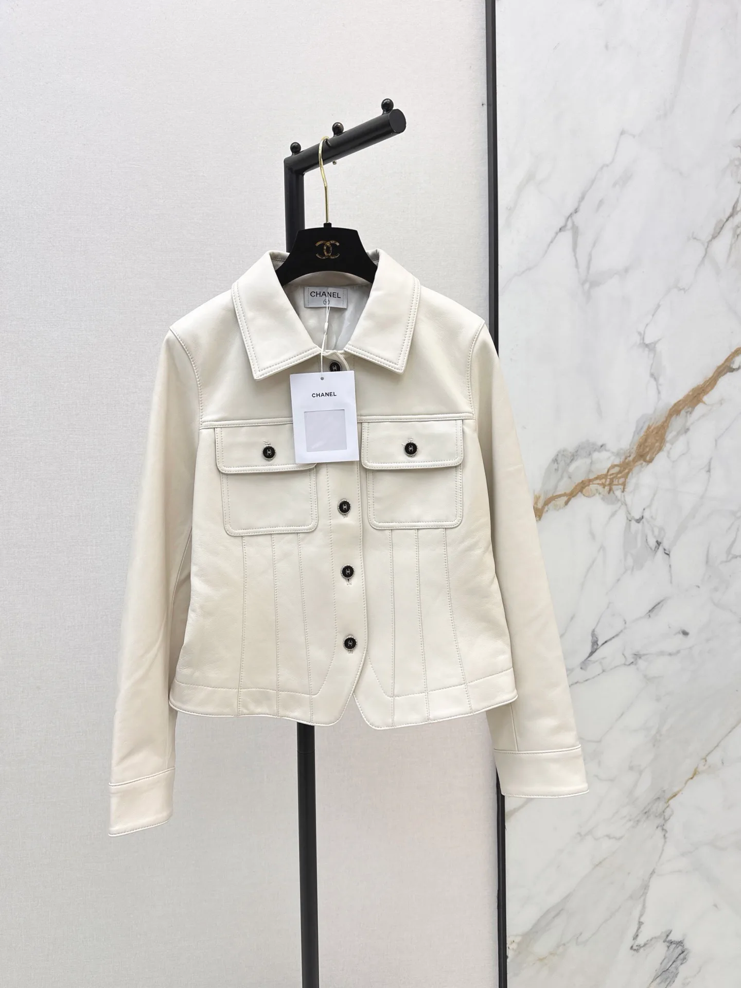 Women's Leather Jackets And Sheepskin Coats CHANEL 18173022