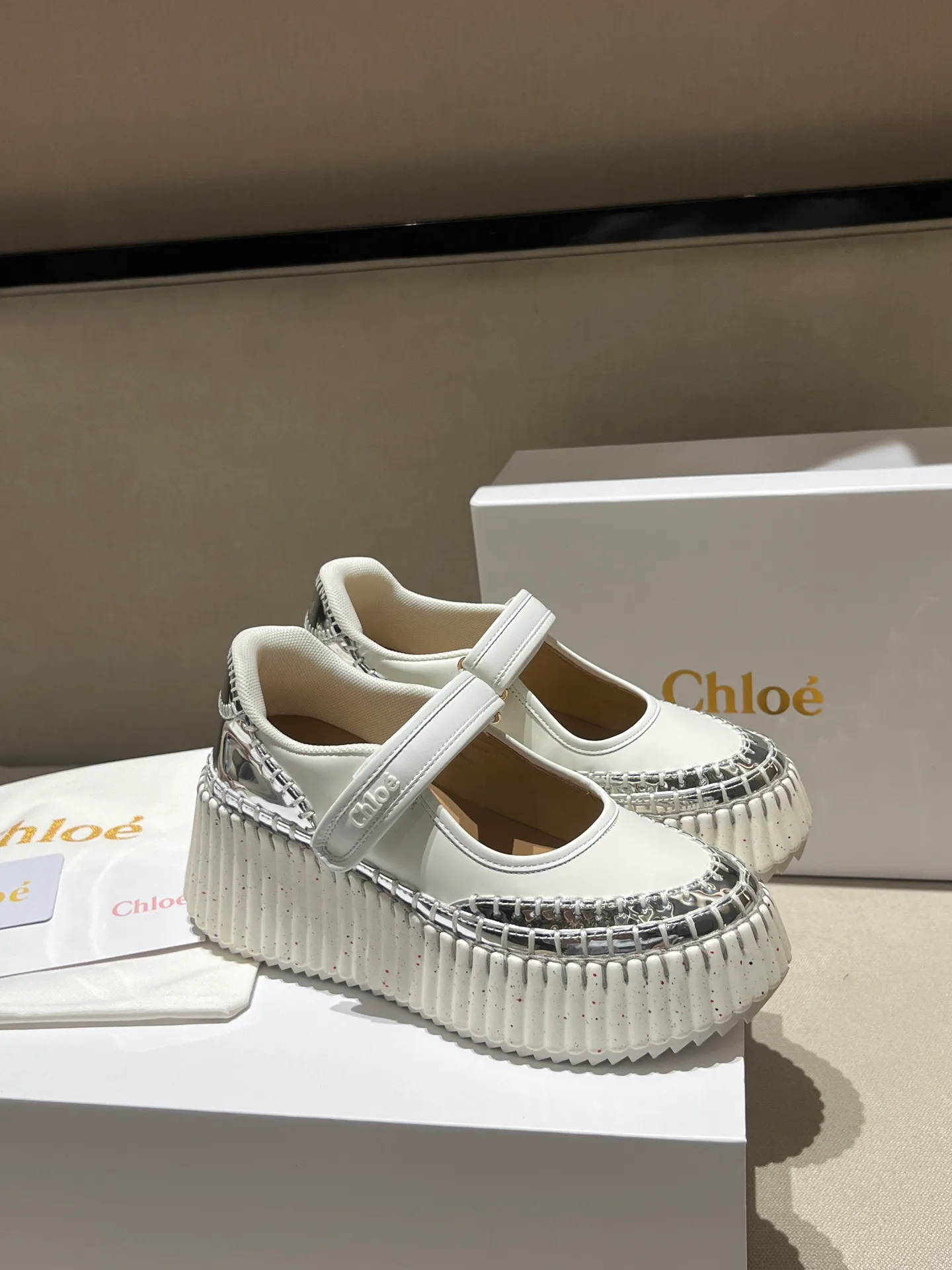 Women's Sneakers CHLOE 18020539