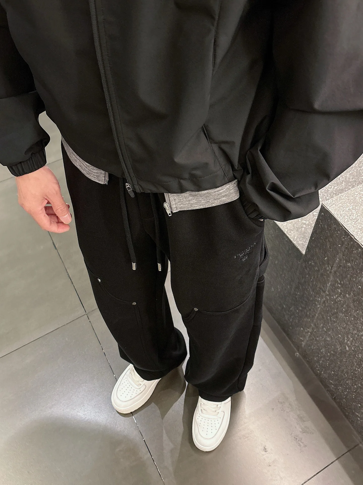 Men's Trousers PRADA 18399256