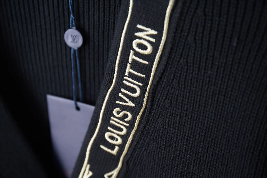 Men's Jumpers And Sweaters LOUIS VUITTON 18368999