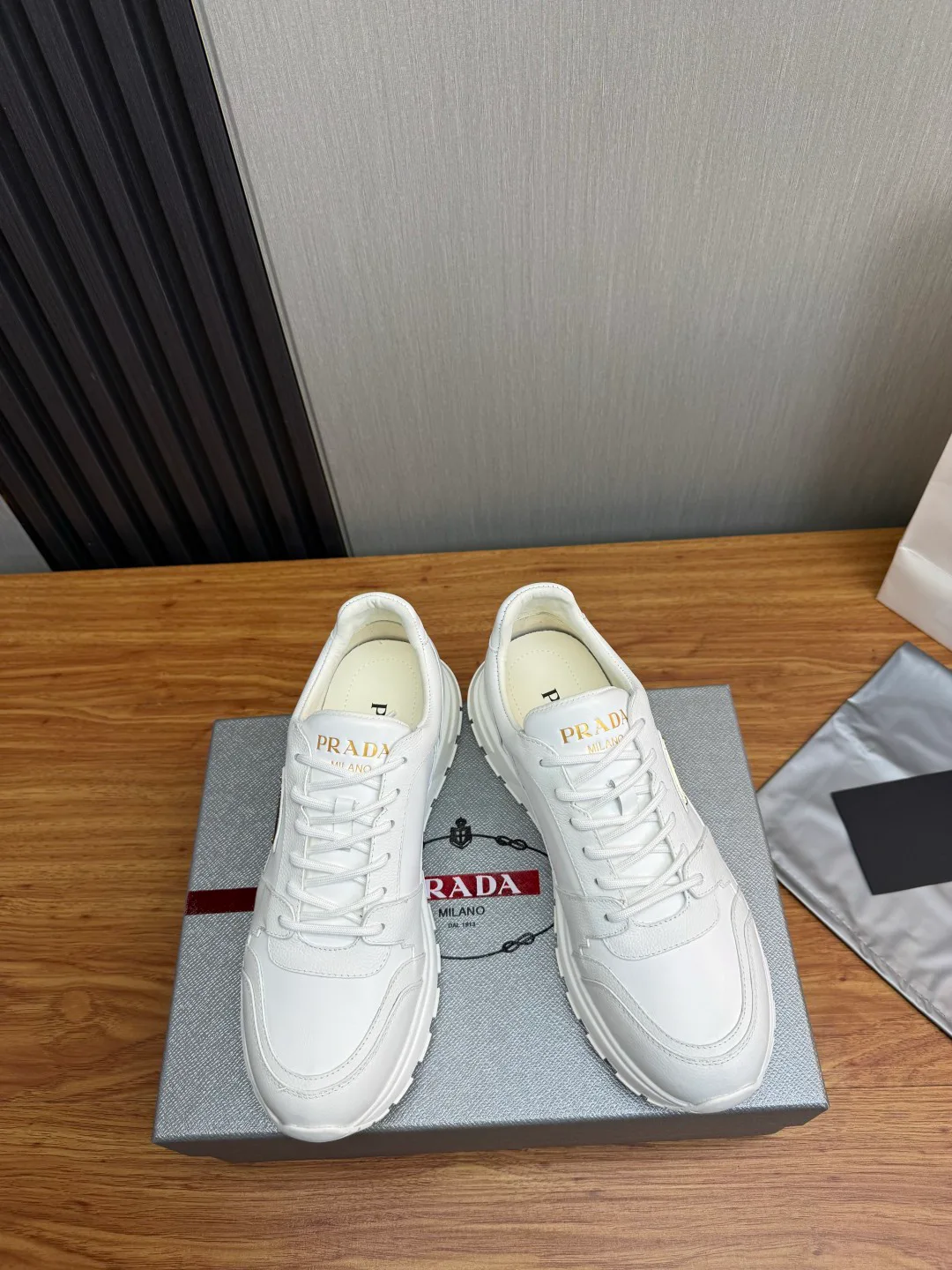 Men's Sneakers PRADA 18418642
