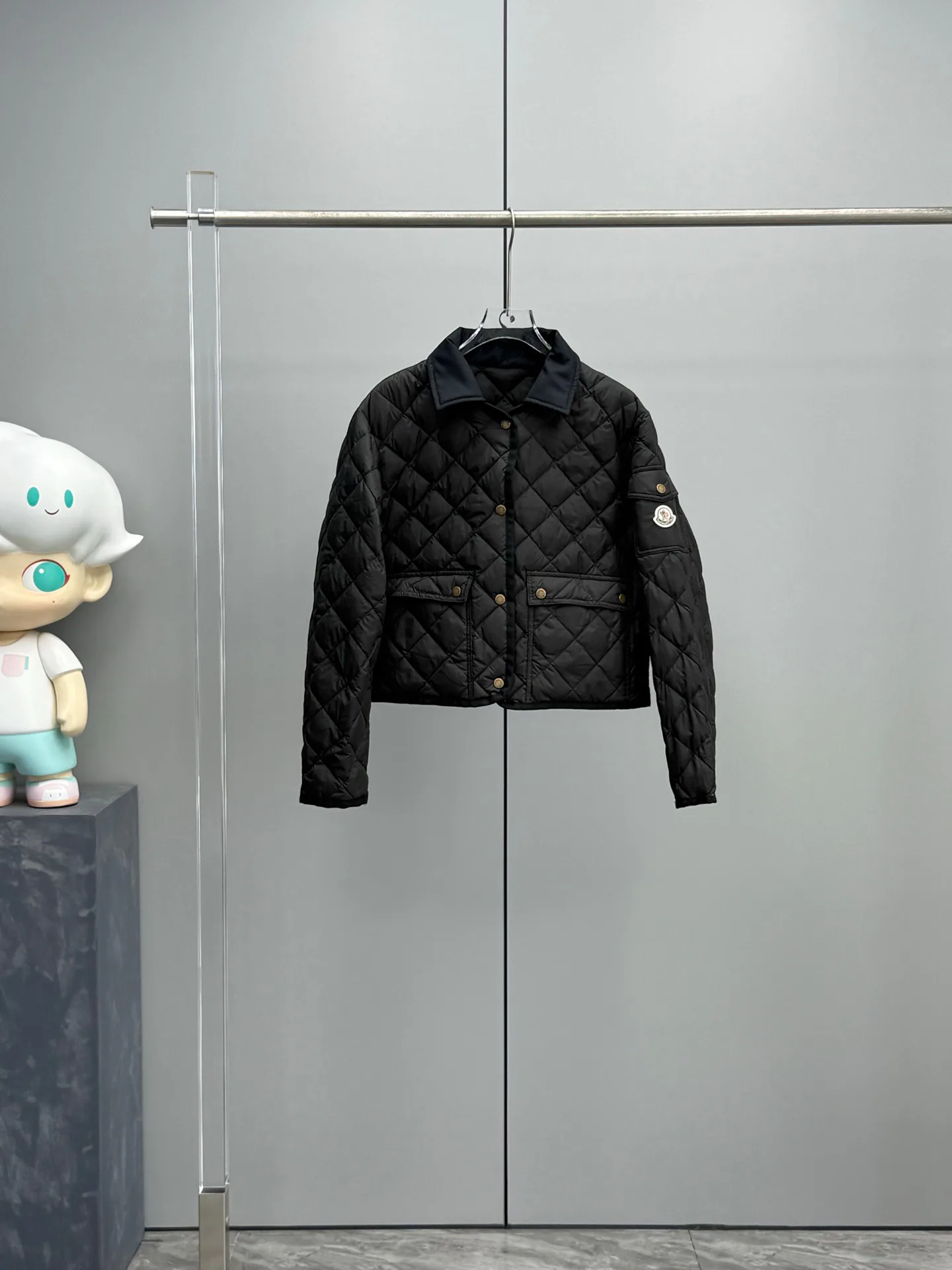 Women's Jackets And Down Jackets MONCLER 17897327