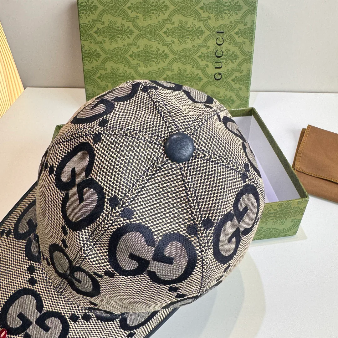 Hats GUCCI 17604796