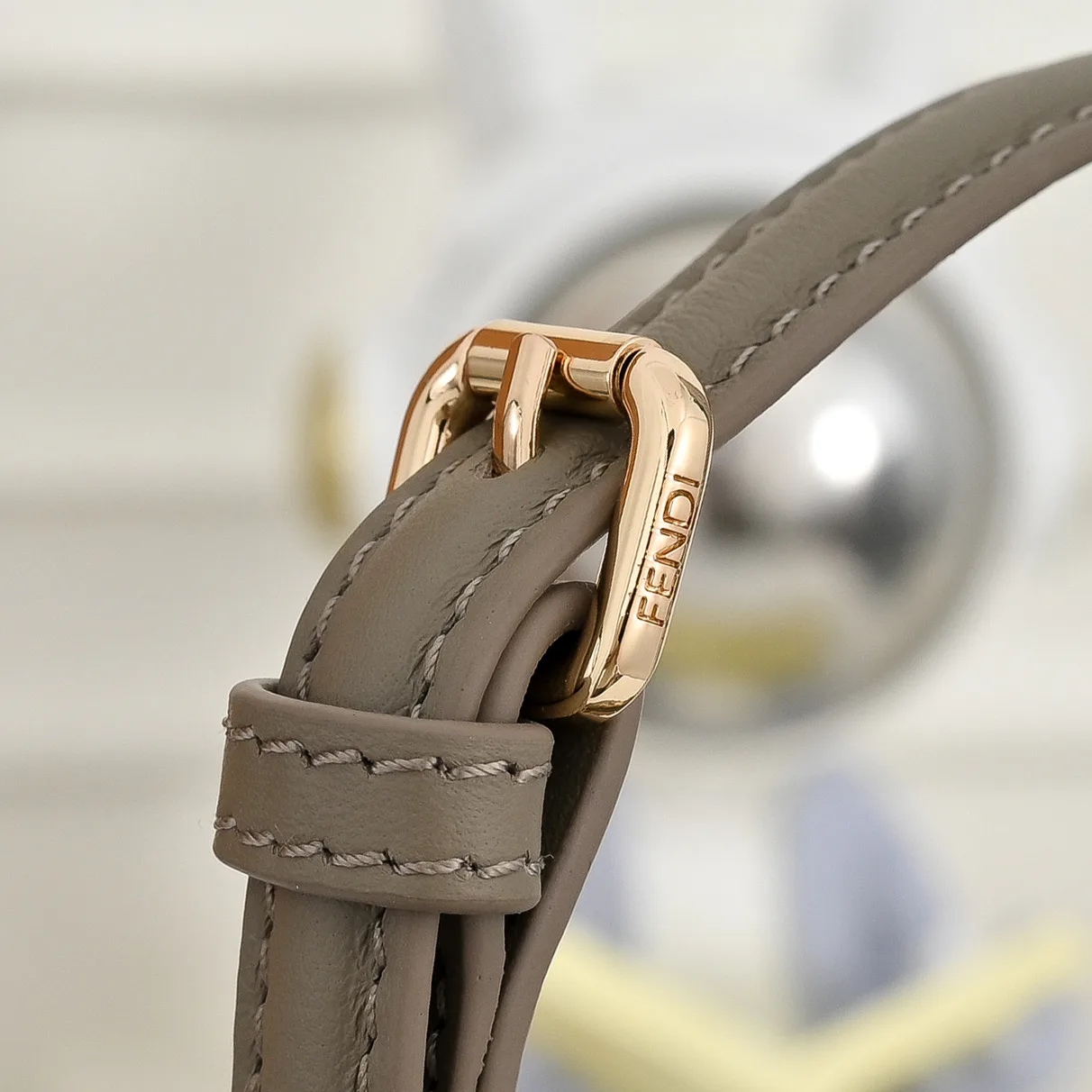 Классические Сумки Женские Fendi 18676187