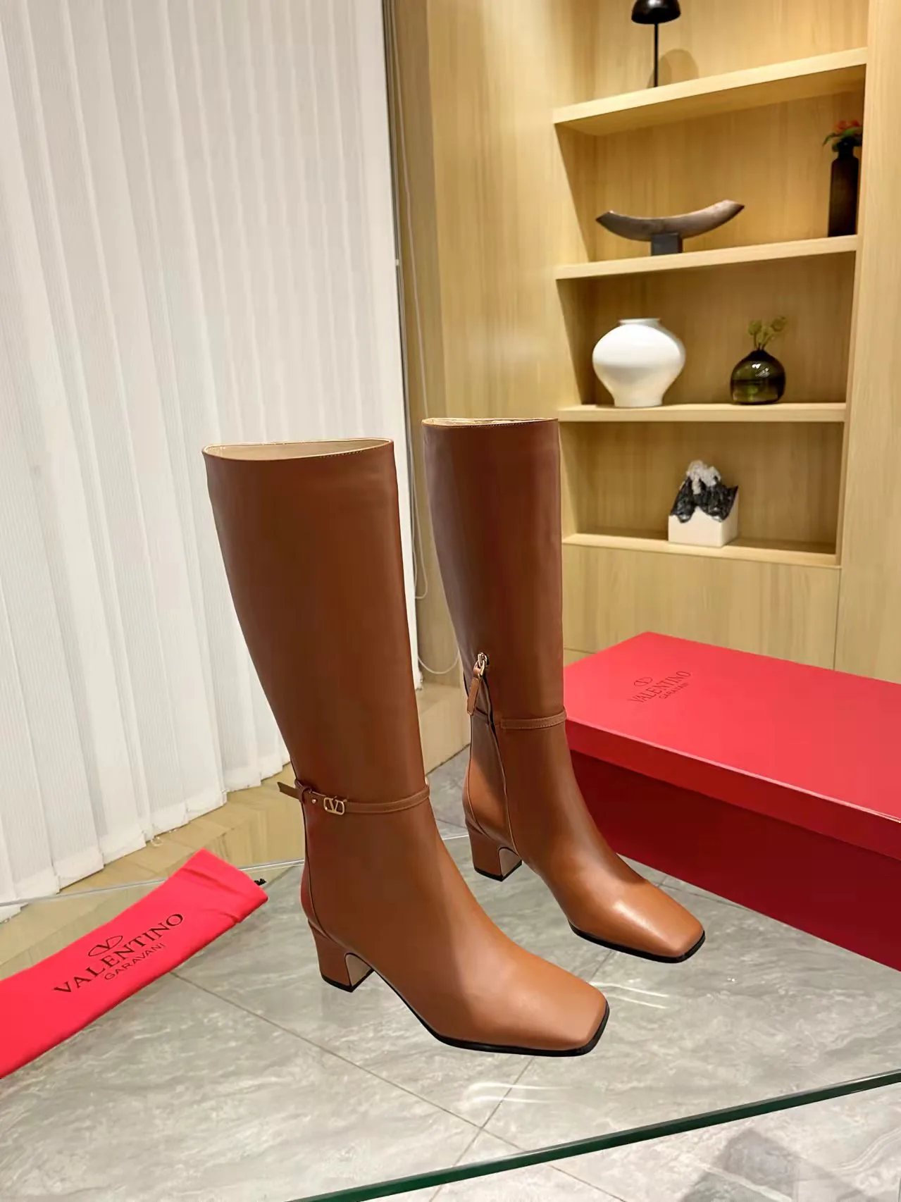 Women's Boots VALENTINO 17956930