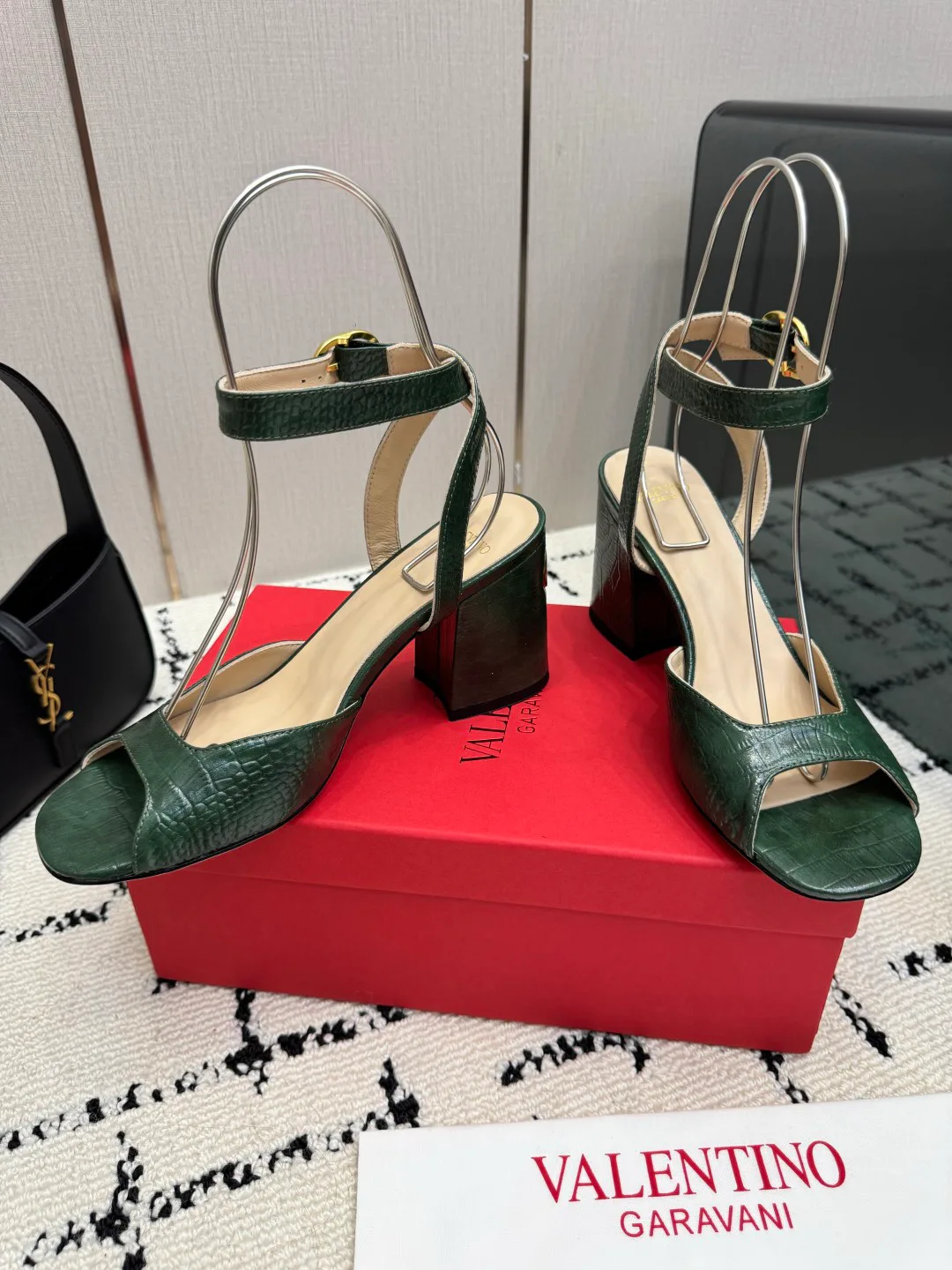 Women's Open-Toe Sandals VALENTINO 18048995