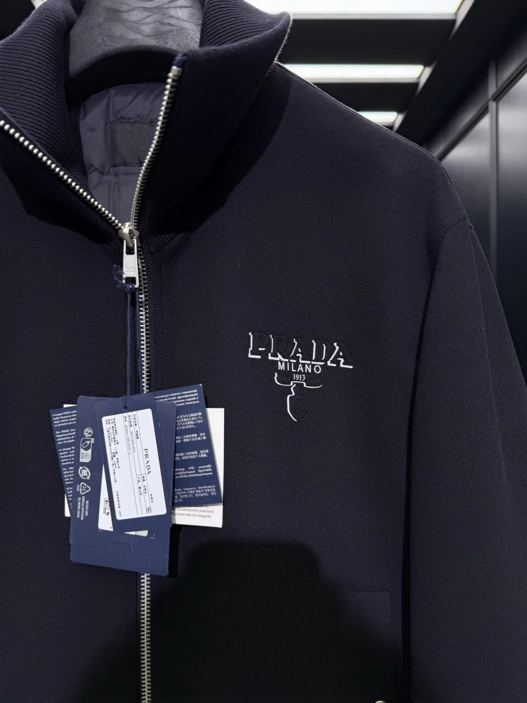 Куртки И Пуховики Мужские Prada 18596140