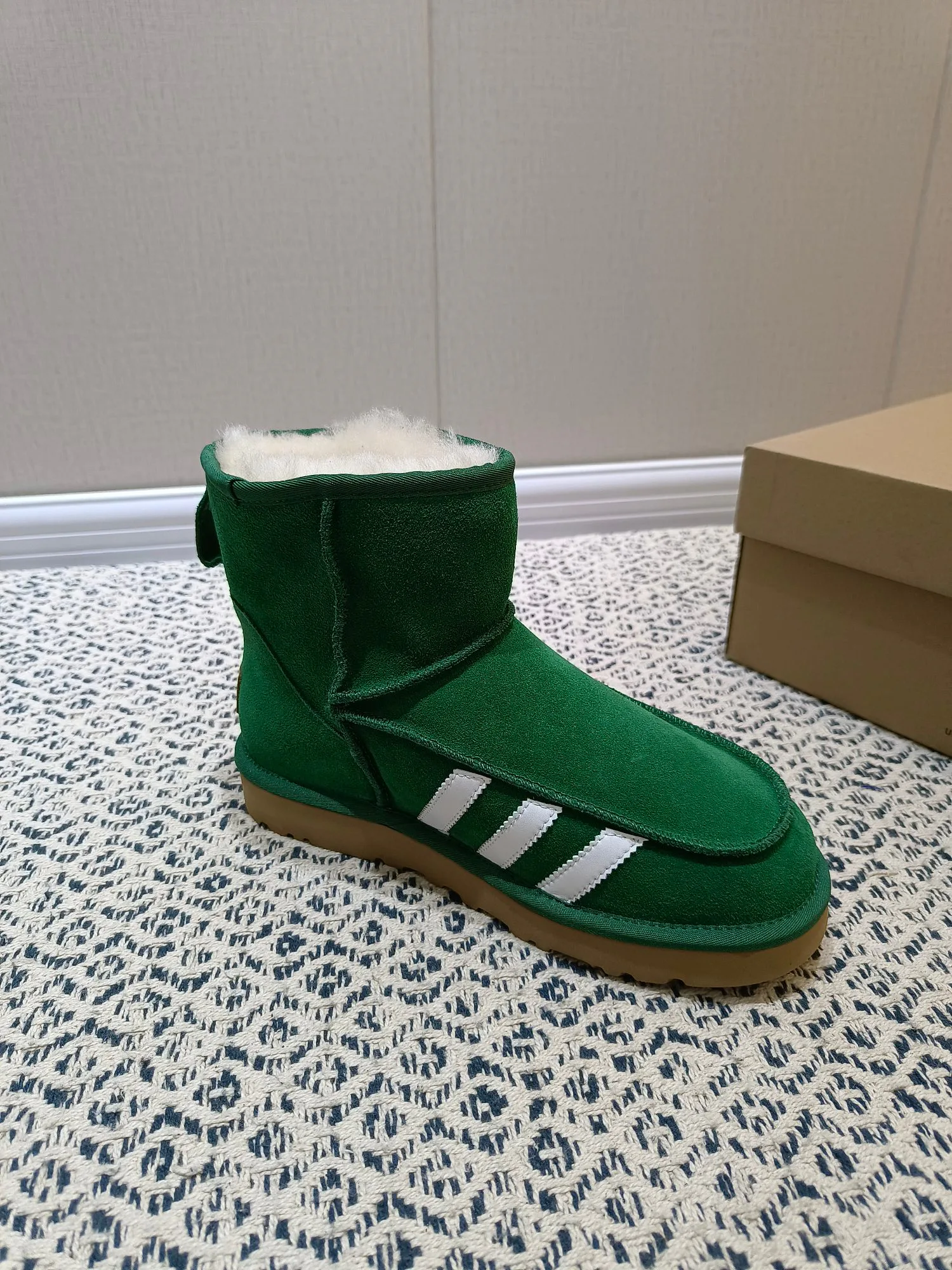 Women's Ugg Boots UGG 17997446