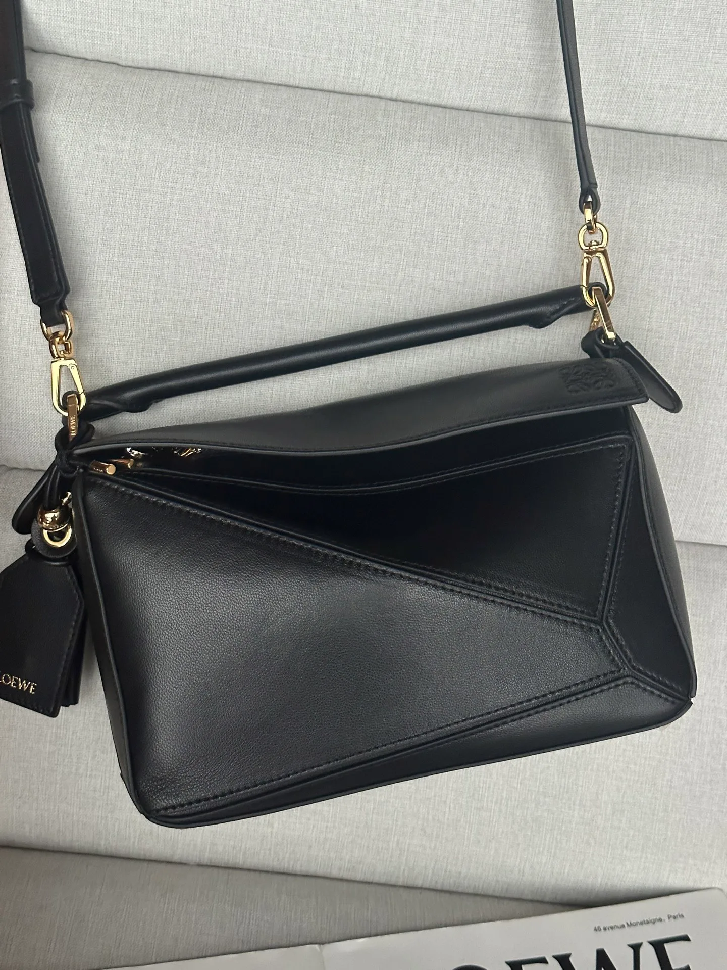 Women's Classic Handbags LOEWE 17943396