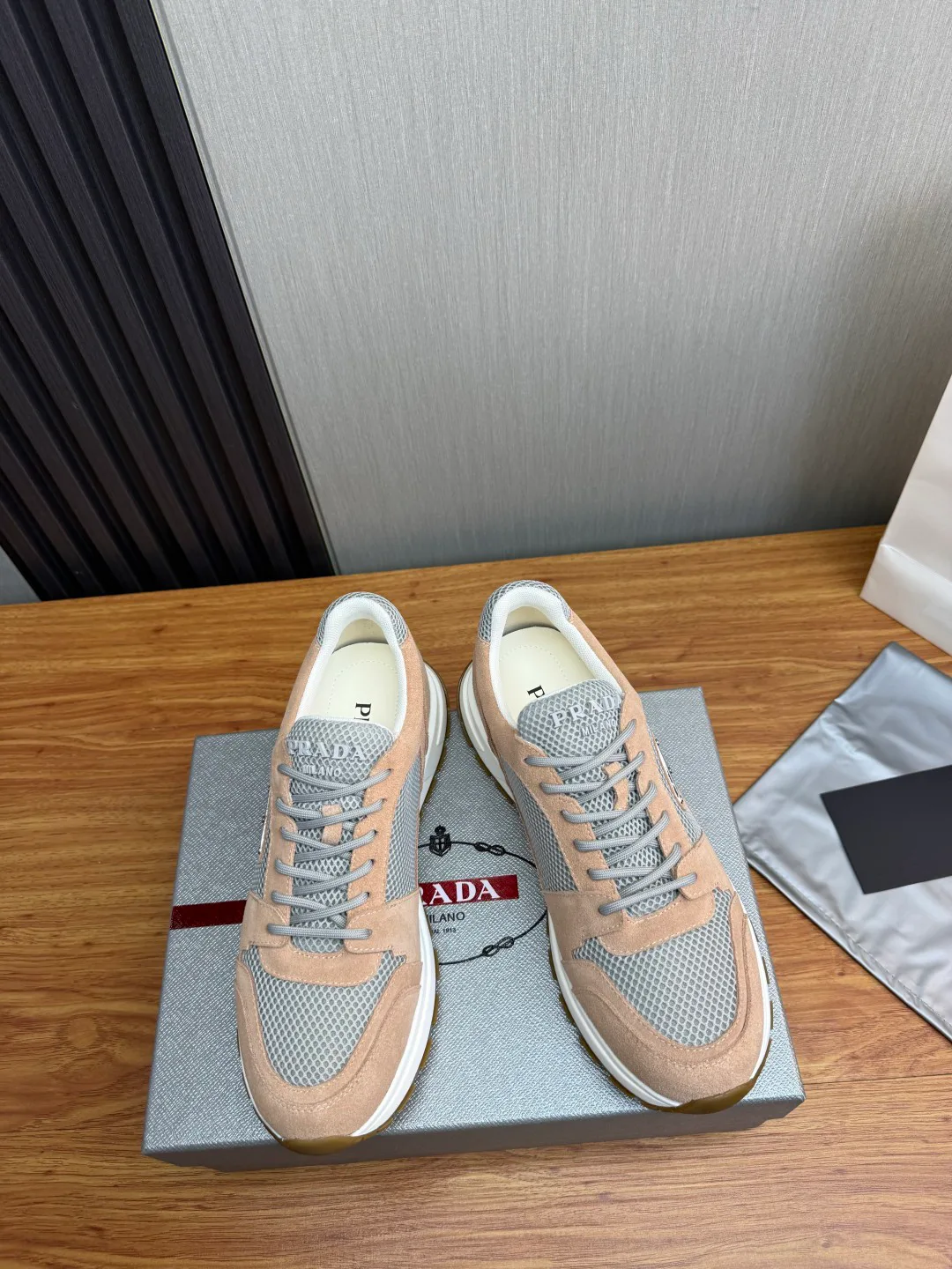 Men's Sneakers PRADA 18418637