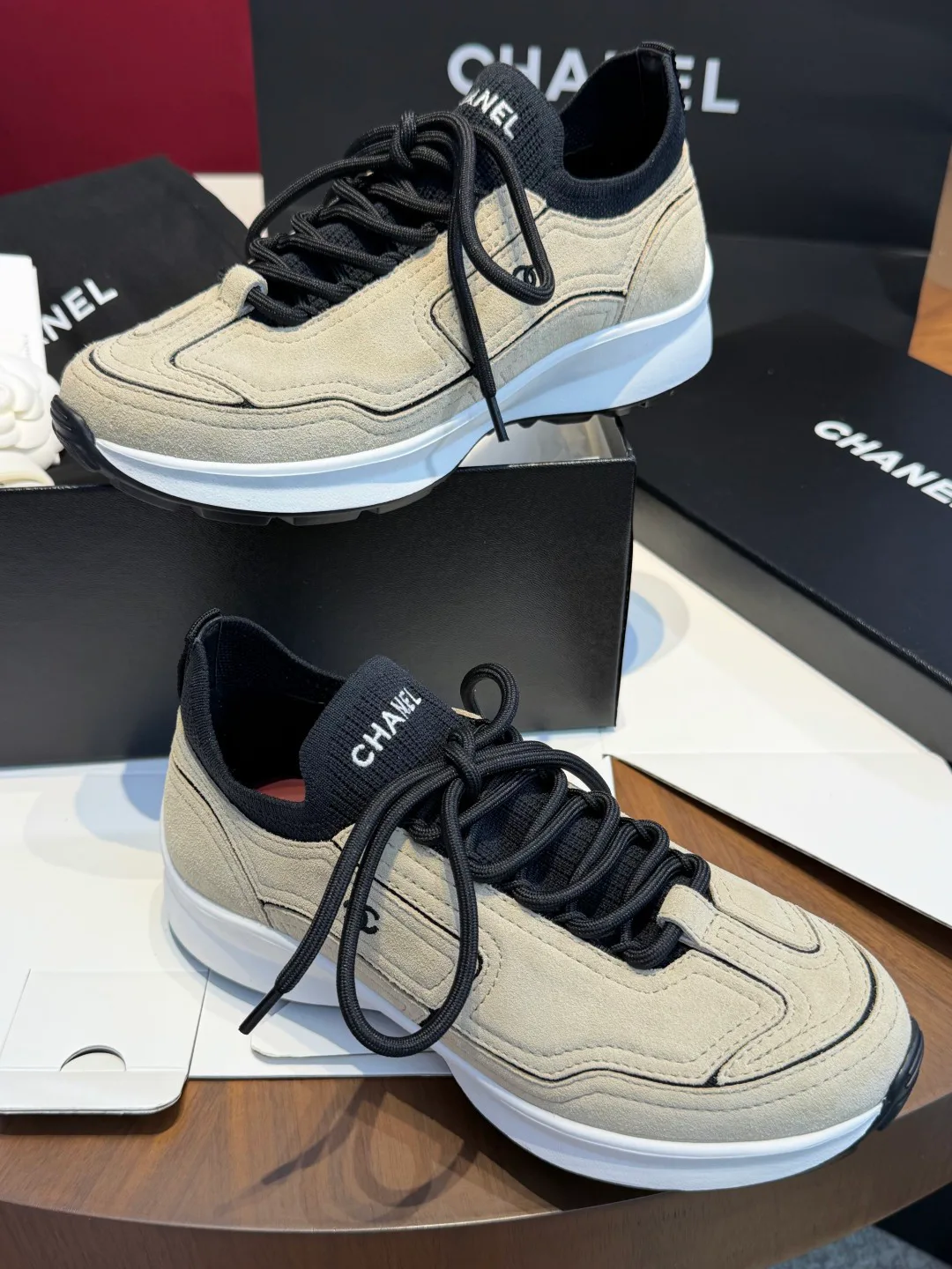Women's Sneakers CHANEL 18067104