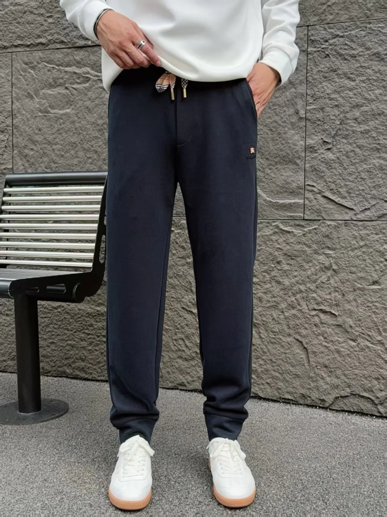 Women's Trousers BURBERRY 18178469