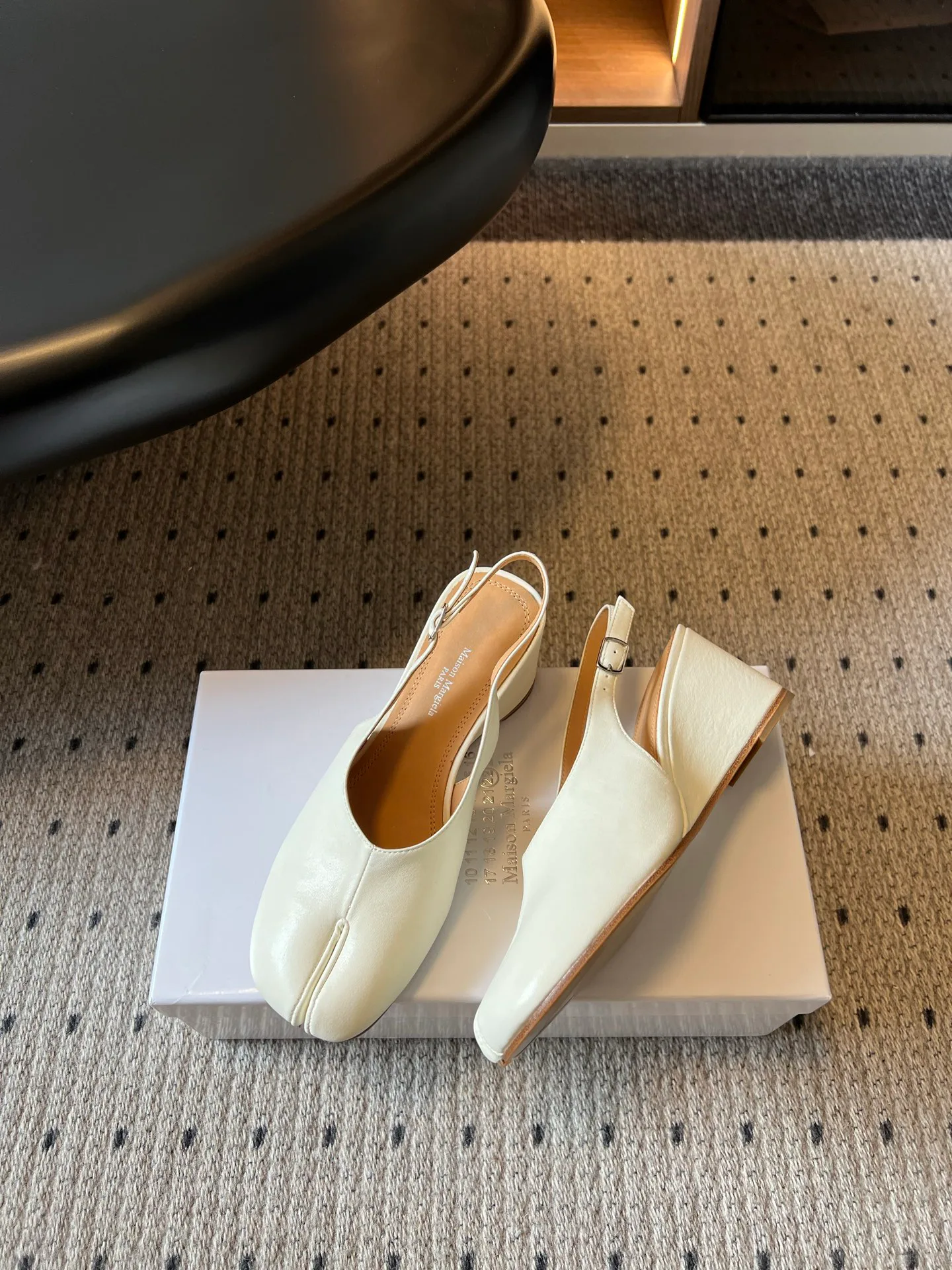 Women's Open-Toe Sandals MAISON MARGIELA 18121050