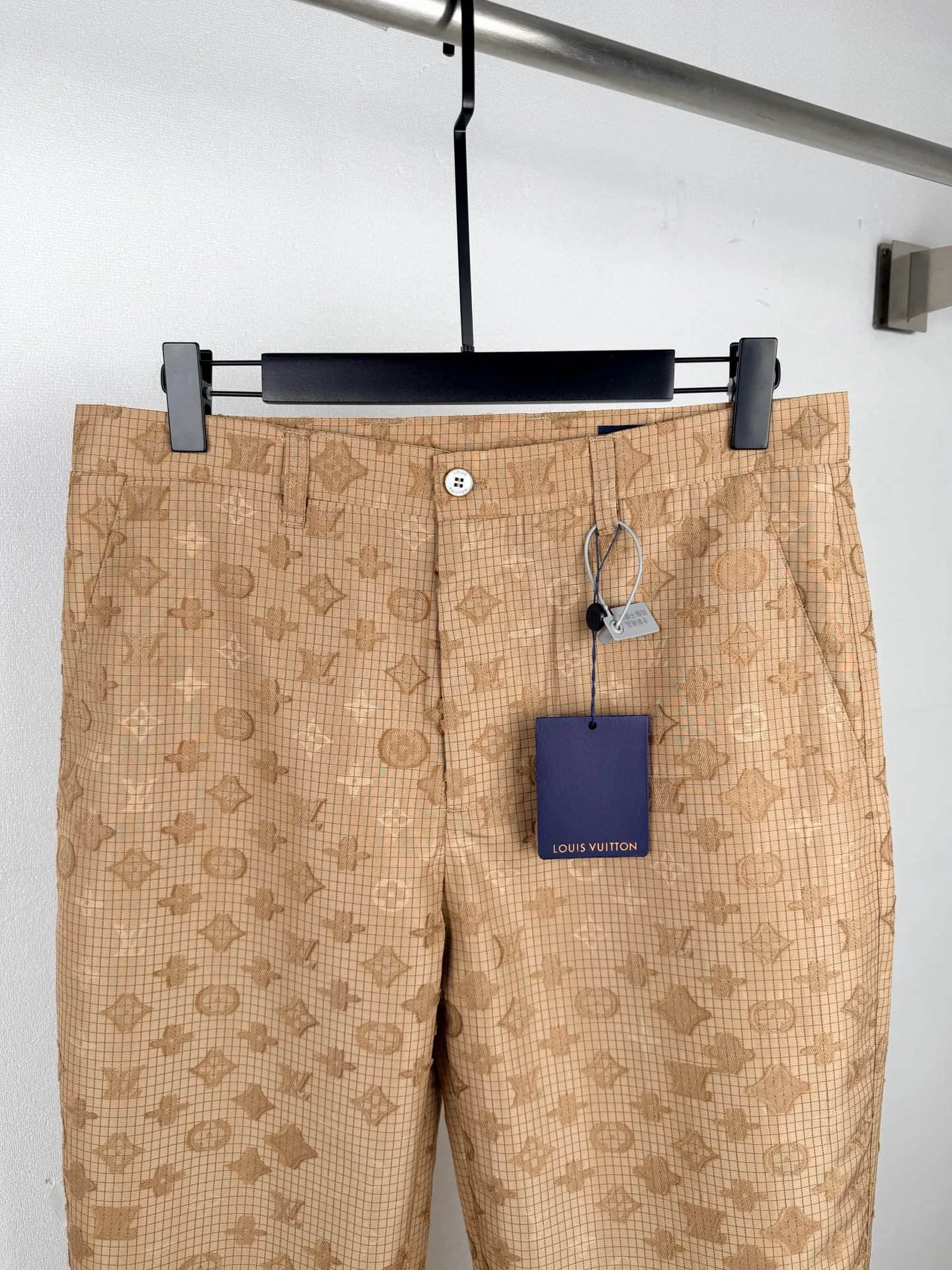 Men's Trousers LOUIS VUITTON 18069171
