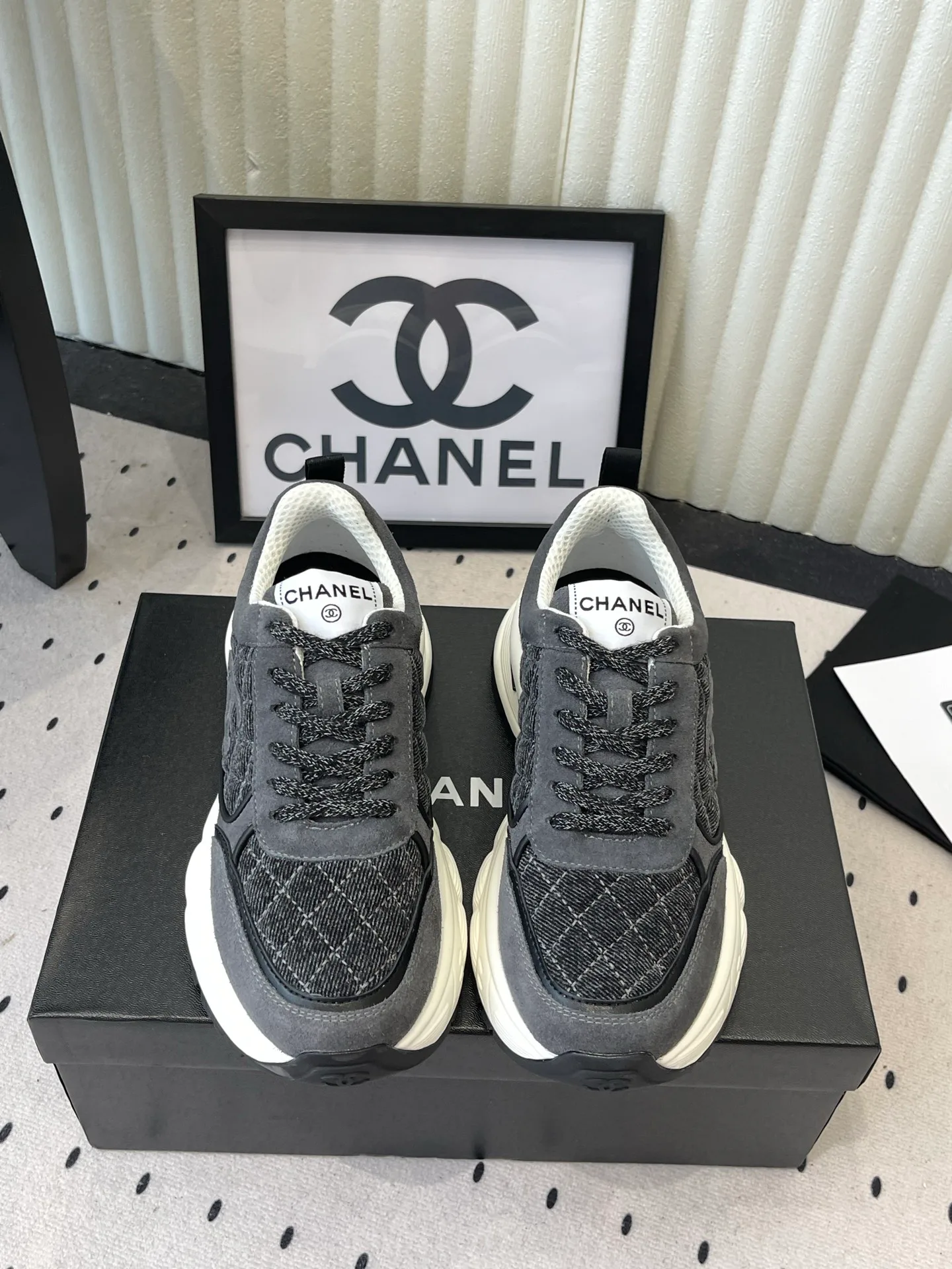 Women's Sneakers CHANEL 17769668
