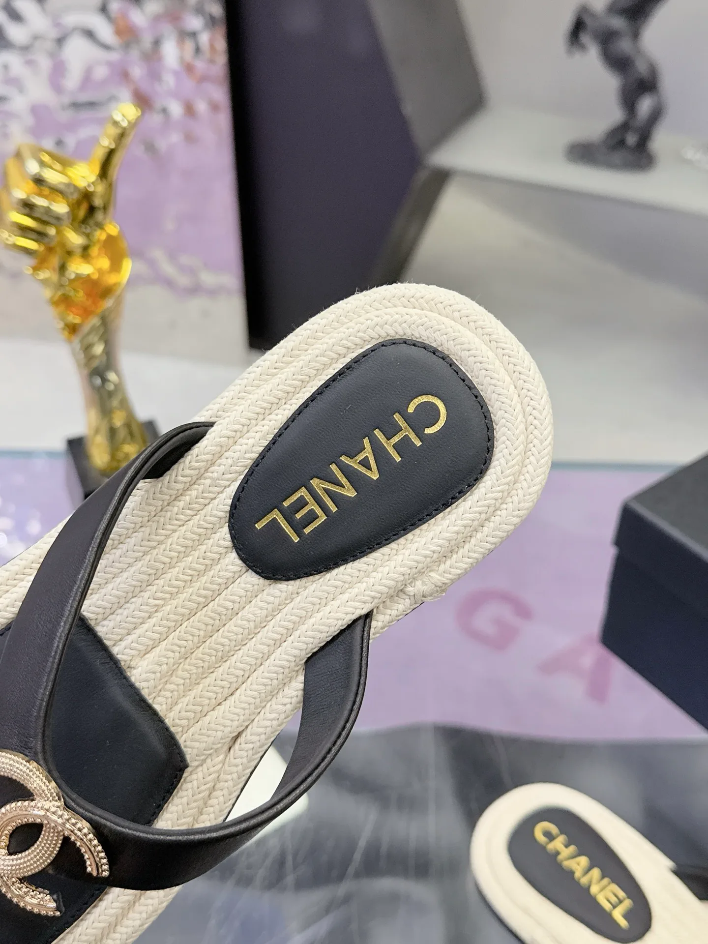 Women's Flip-Flops CHANEL 16978437