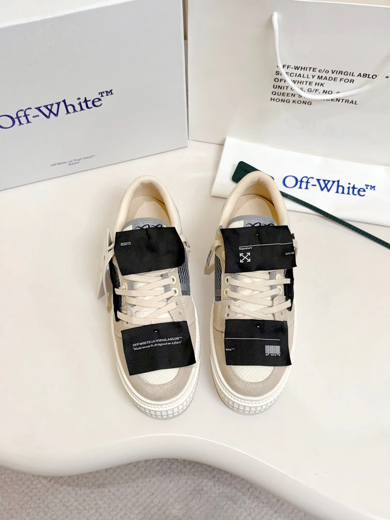 Women's Sneakers OFF-WHITE 18103207