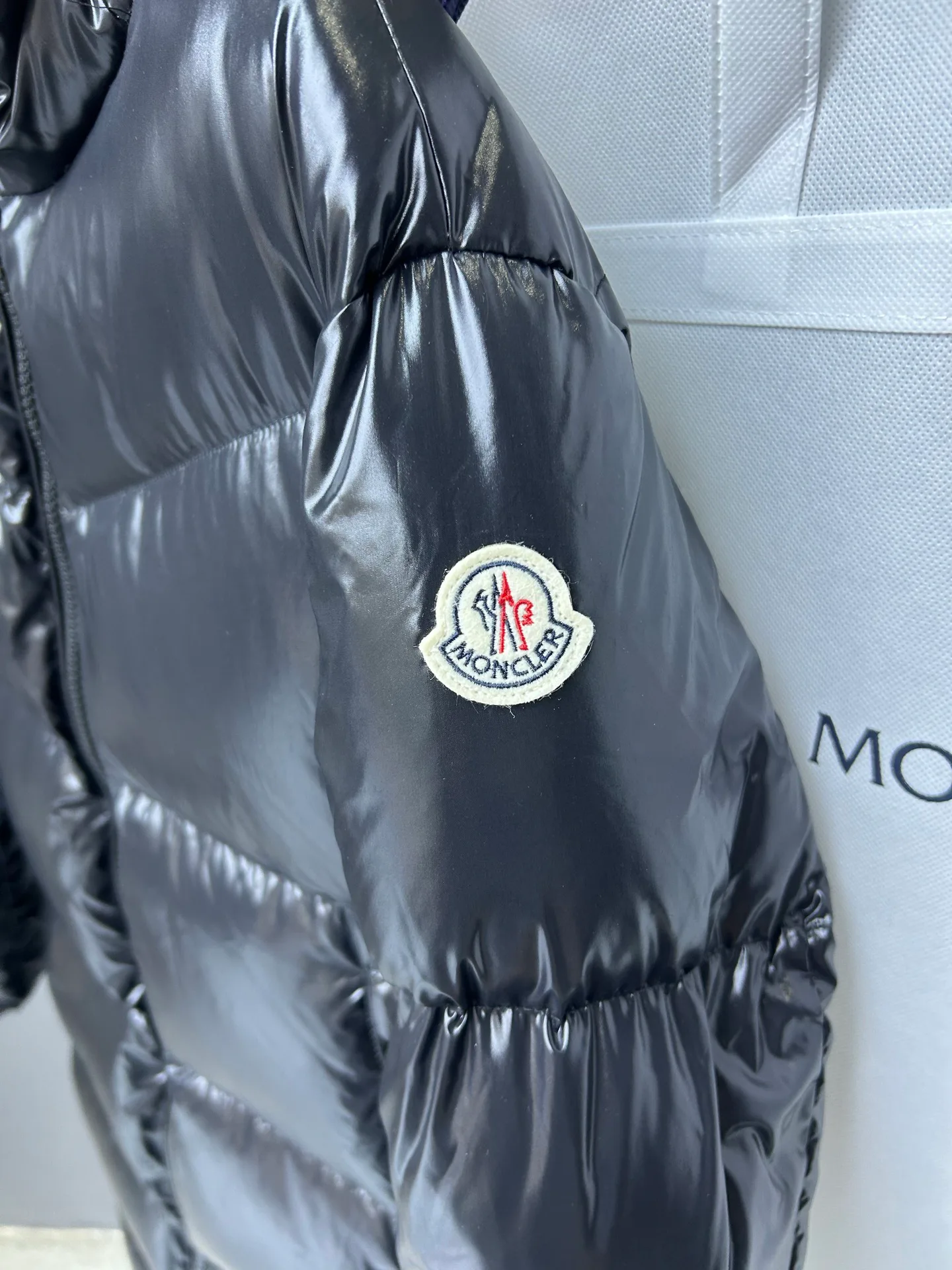 Women's Jackets And Down Jackets MONCLER 17810370