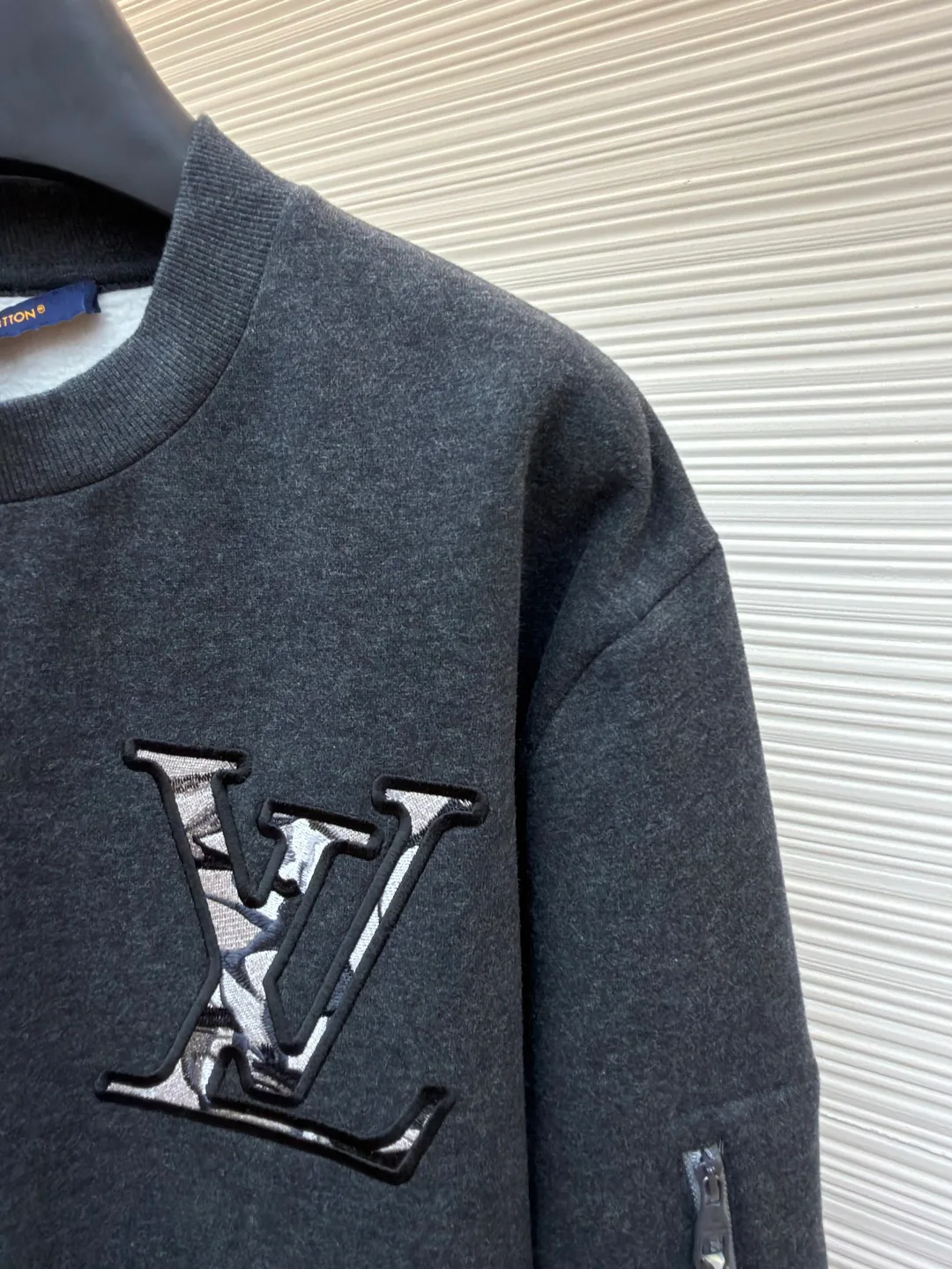 Men's Sweatshirts And Hoodies LOUIS VUITTON 18260622