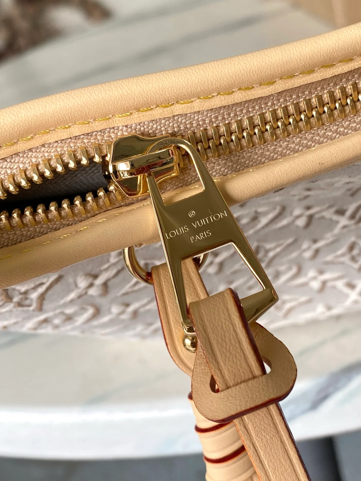 Women's Classic Handbags LOUIS VUITTON 17795984