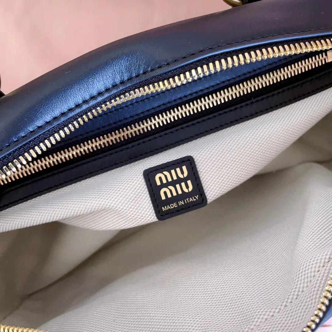 Классические Сумки Женские Miu Miu 18602492