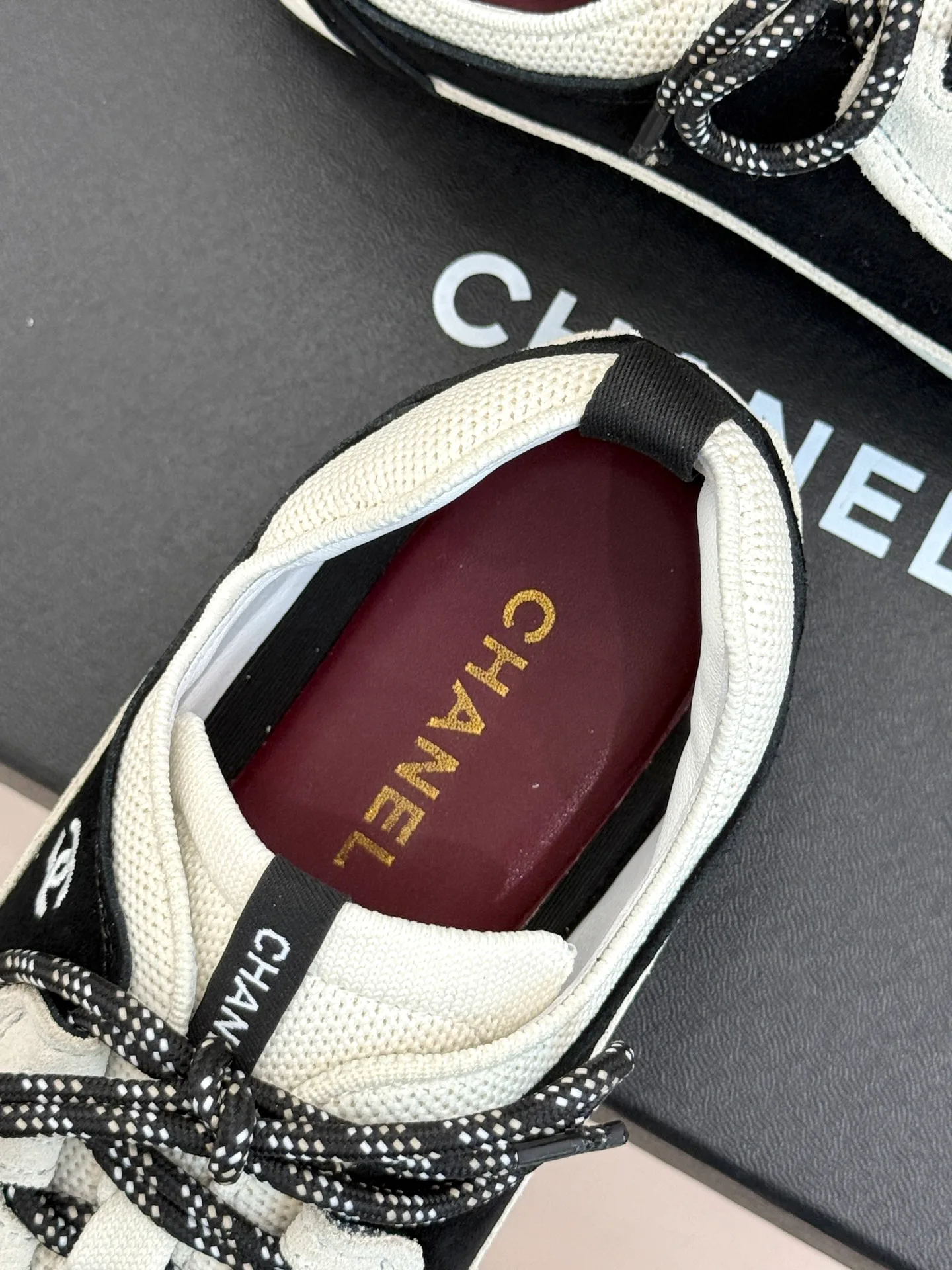 Women's Sneakers CHANEL 17025637