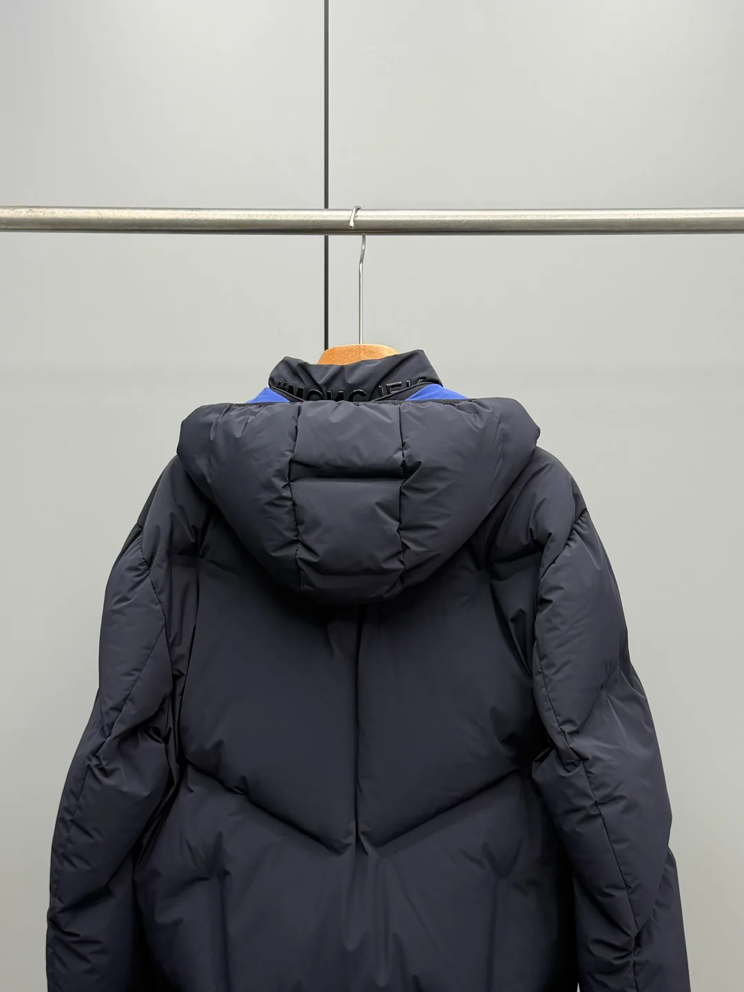 Men's Jackets And Down Jackets MONCLER 18134363