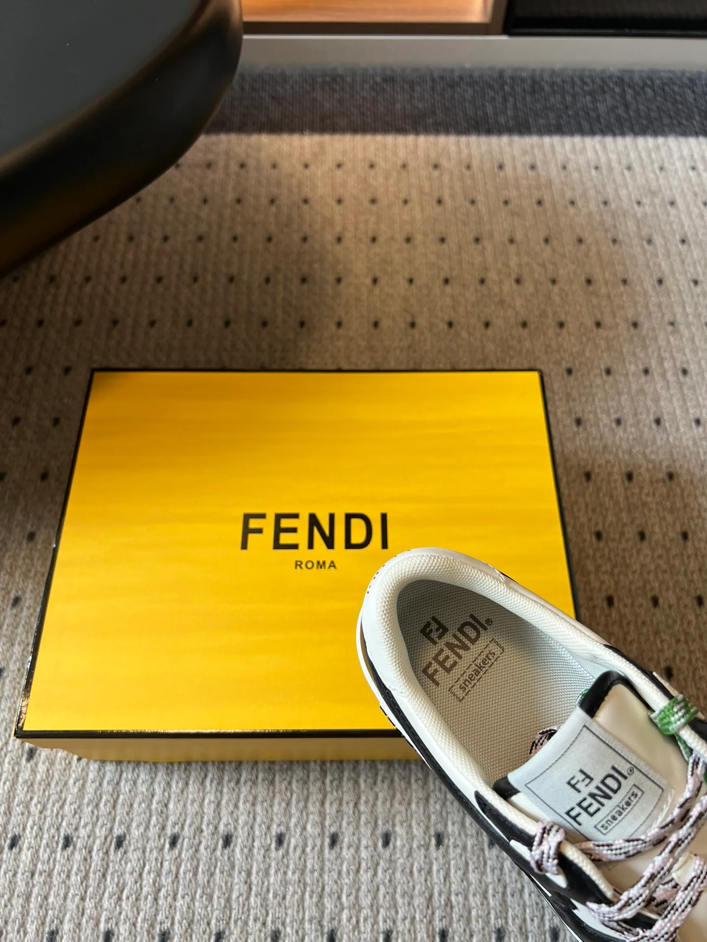 Women's Sneakers FENDI 18497966