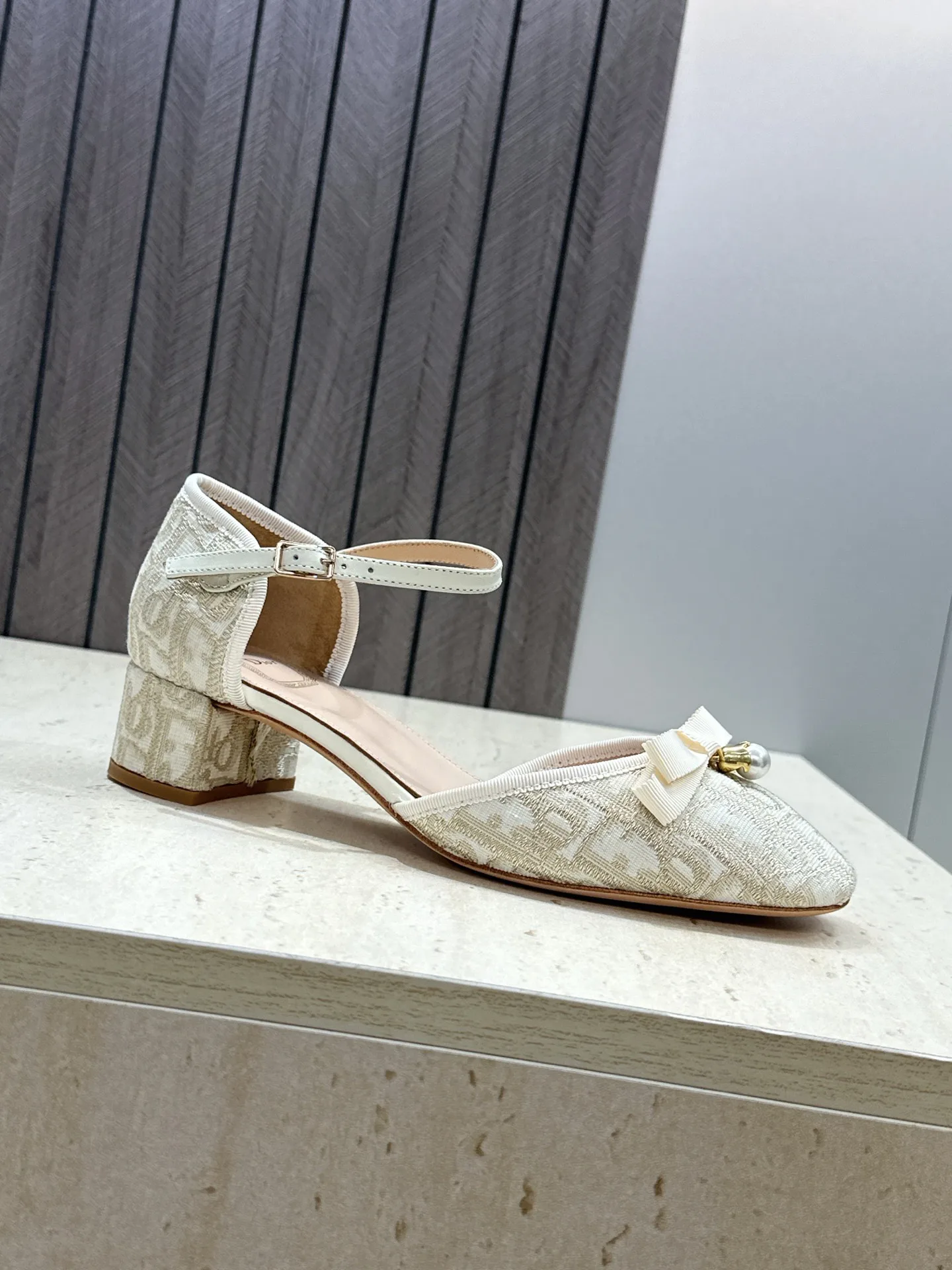 Women's Heels CHRISTIAN DIOR 17612356
