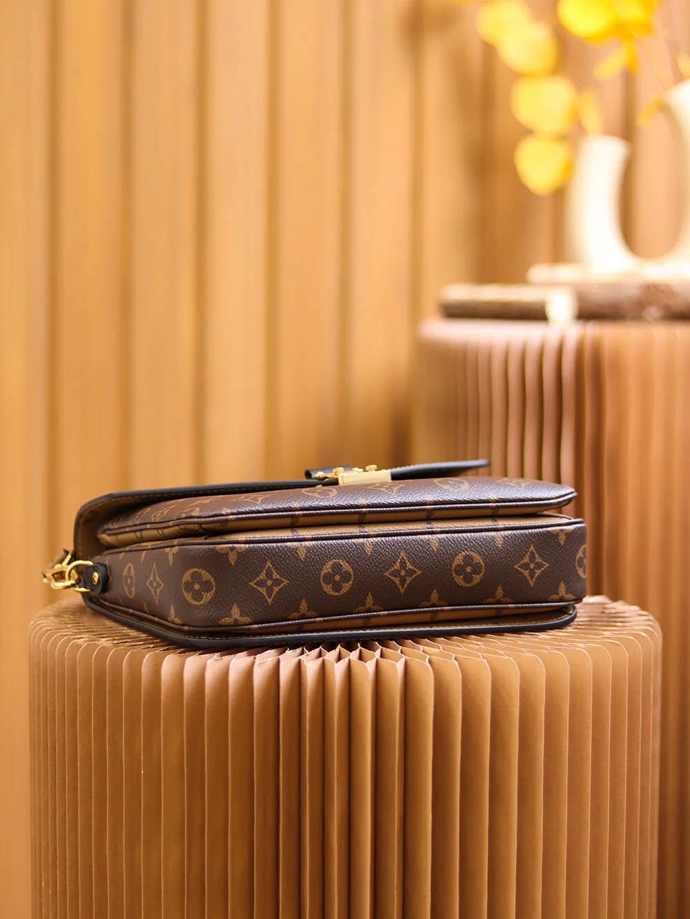 Women's Classic Handbags LOUIS VUITTON 17882290