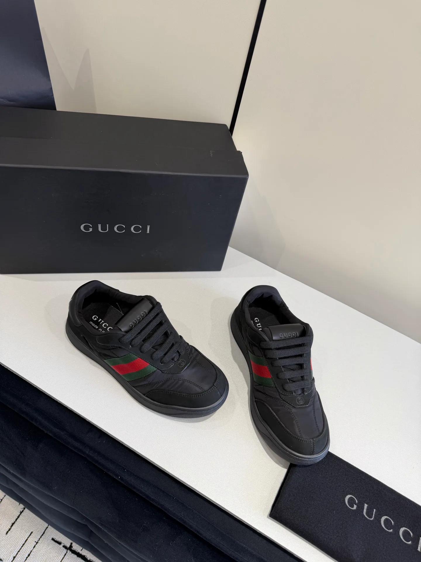 Women's Sneakers GUCCI 18369664