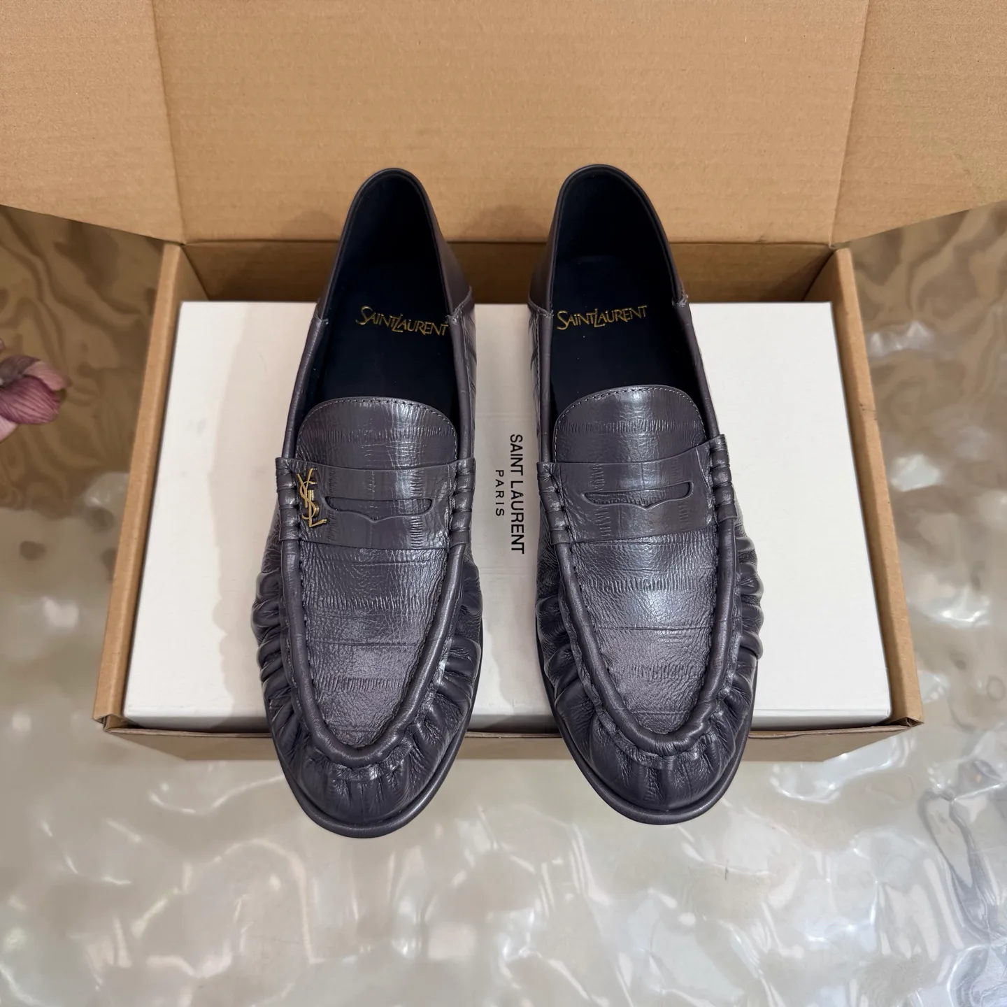 Women's Loafers And Moccasins SAINT LAURENT 18062358