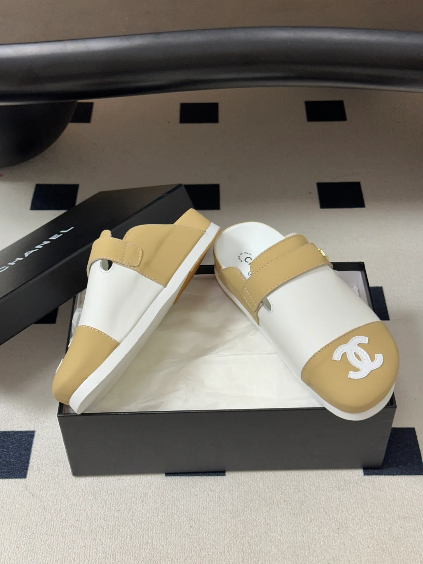 Women's Mules And Clogs CHANEL 17830298