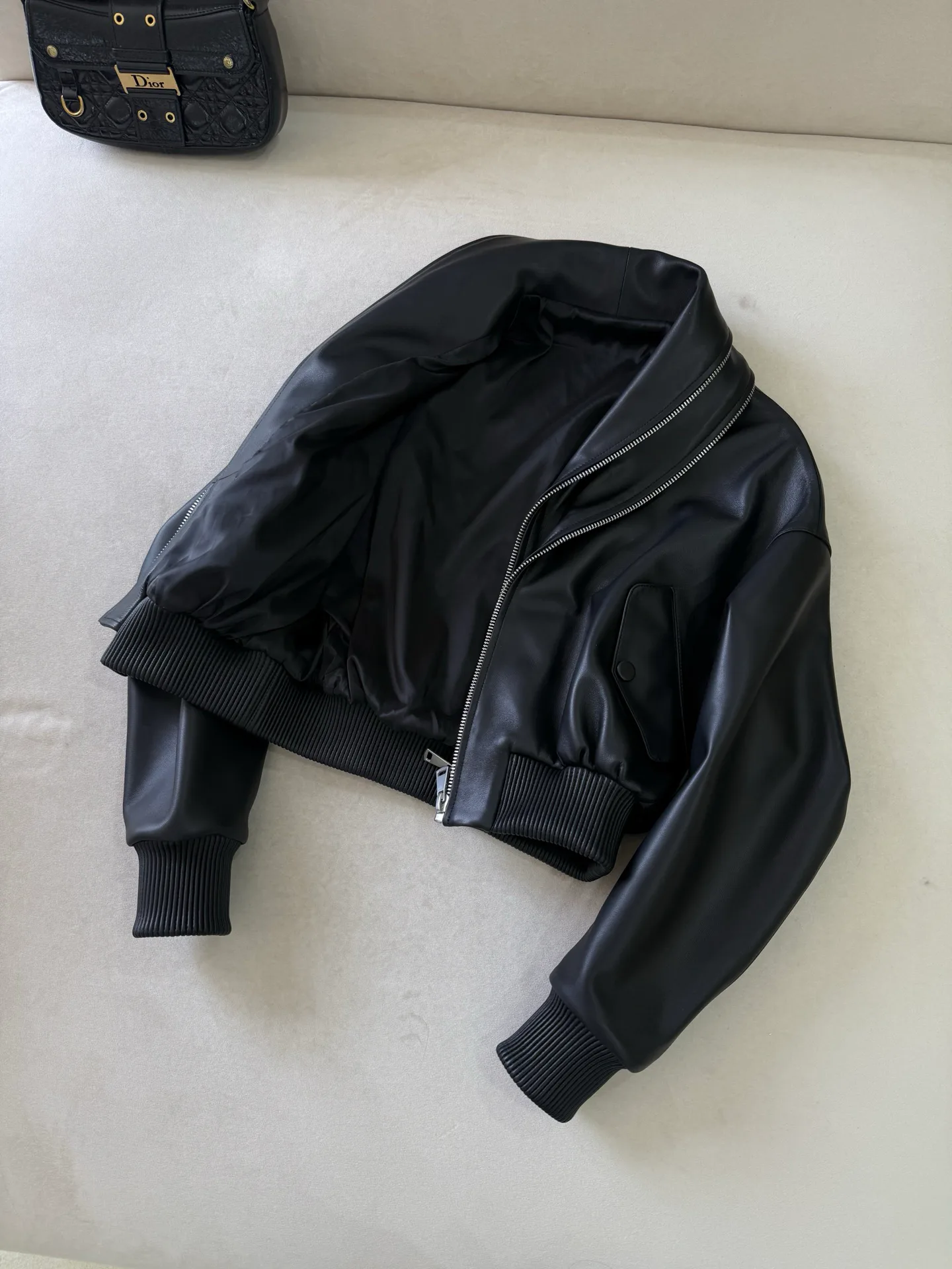 Men's Leather Jackets And Sheepskin Coats GIVENCHY 18513126