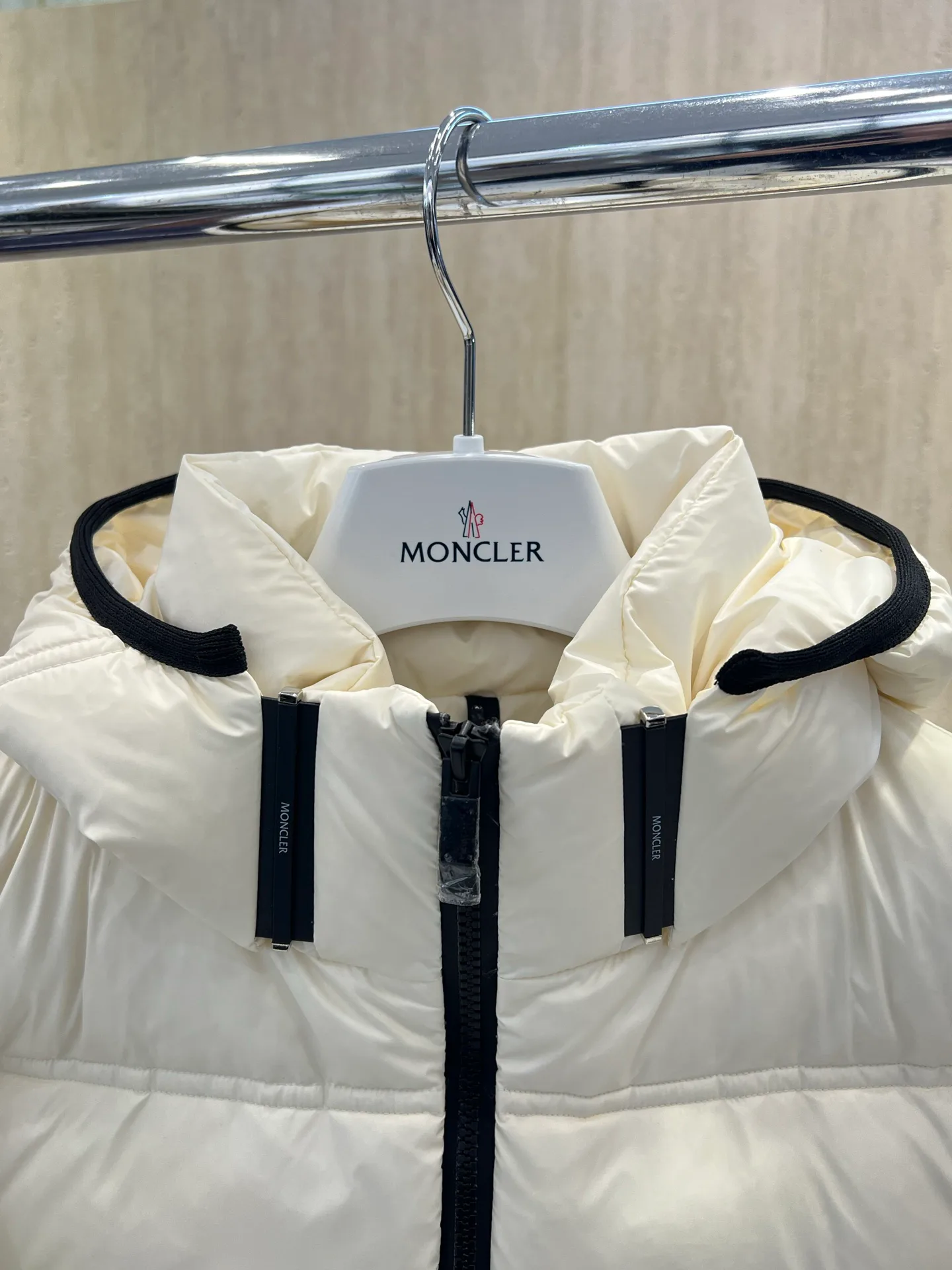 Men's Jackets And Down Jackets MONCLER 18330410