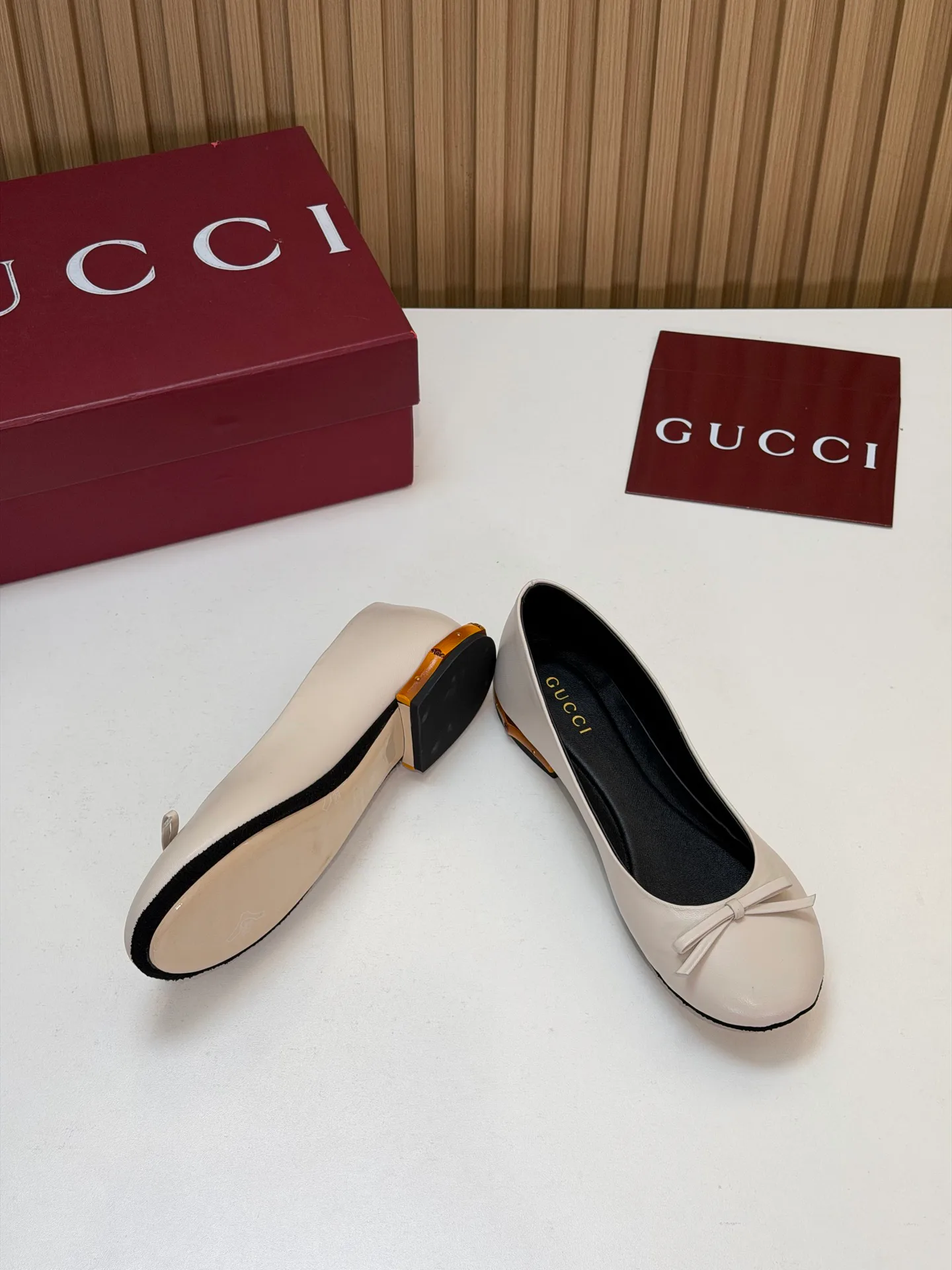 Women's Ballet Flats GUCCI 18083633