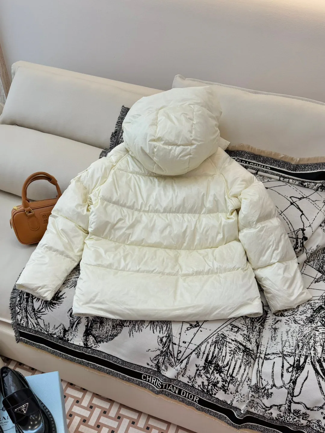 Women's Jackets And Down Jackets PRADA 17910124