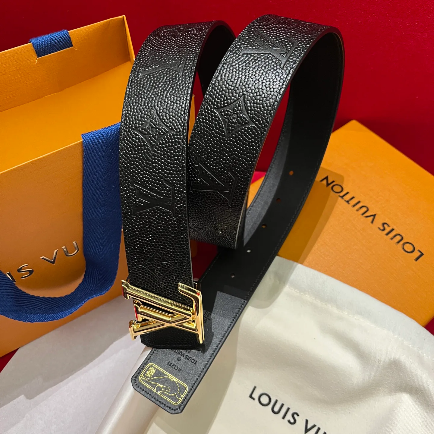 Belts LOUIS VUITTON 17645345