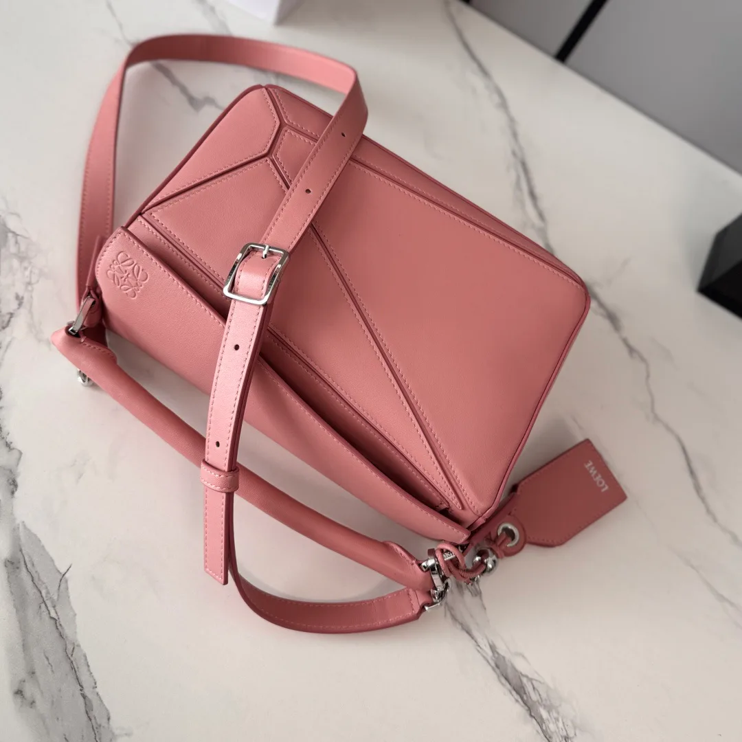 Women's Classic Handbags LOEWE 17270376