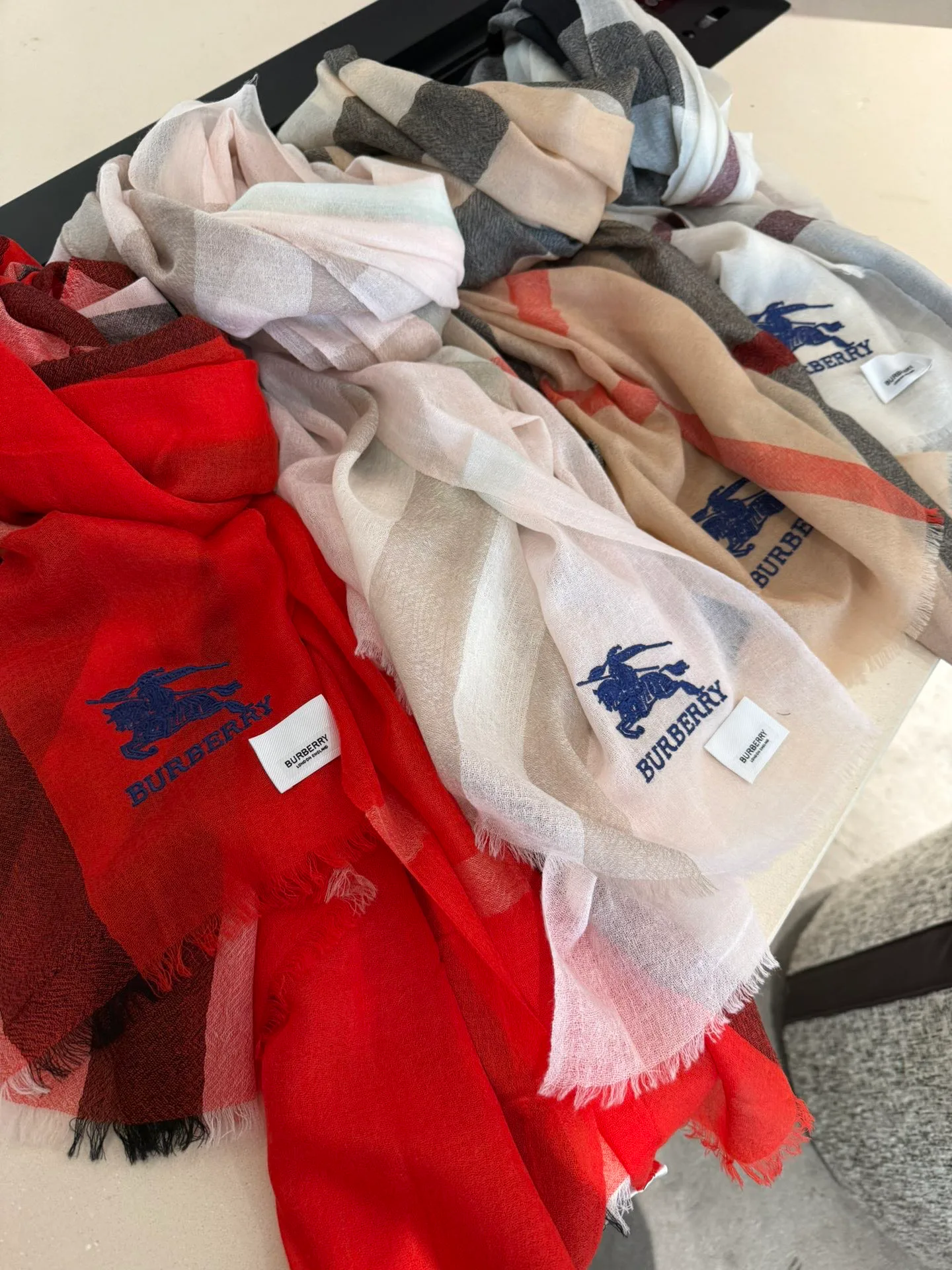 Scarves BURBERRY 18222429
